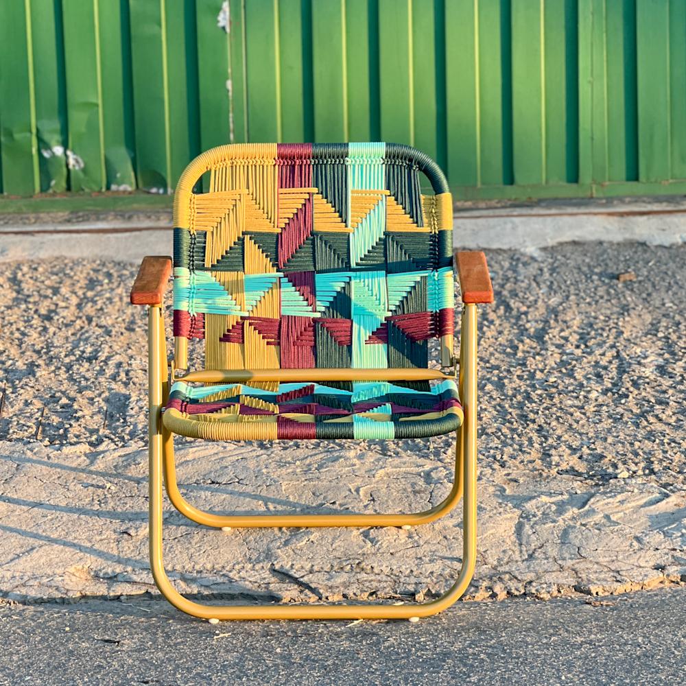 - Trama 10 - main color: mustard - secondary colors: burgundy, olive green, baby green.
structure color: dourado solar

beach chair, country chair, garden chair, lawn chair, camping chair, folding chair, stylish chair, funky chair

DENGÔ -
A