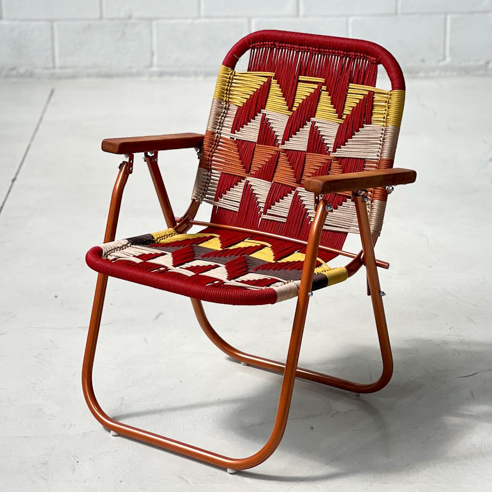 - Trama 10 - main color: carmin - secondary colors: mustard, ocher, champagne, walnut.
structure color: bronze tropical.

beach chair, country chair, garden chair, lawn chair, camping chair, folding chair, stylish chair, funky chair

DENGÔ -
A