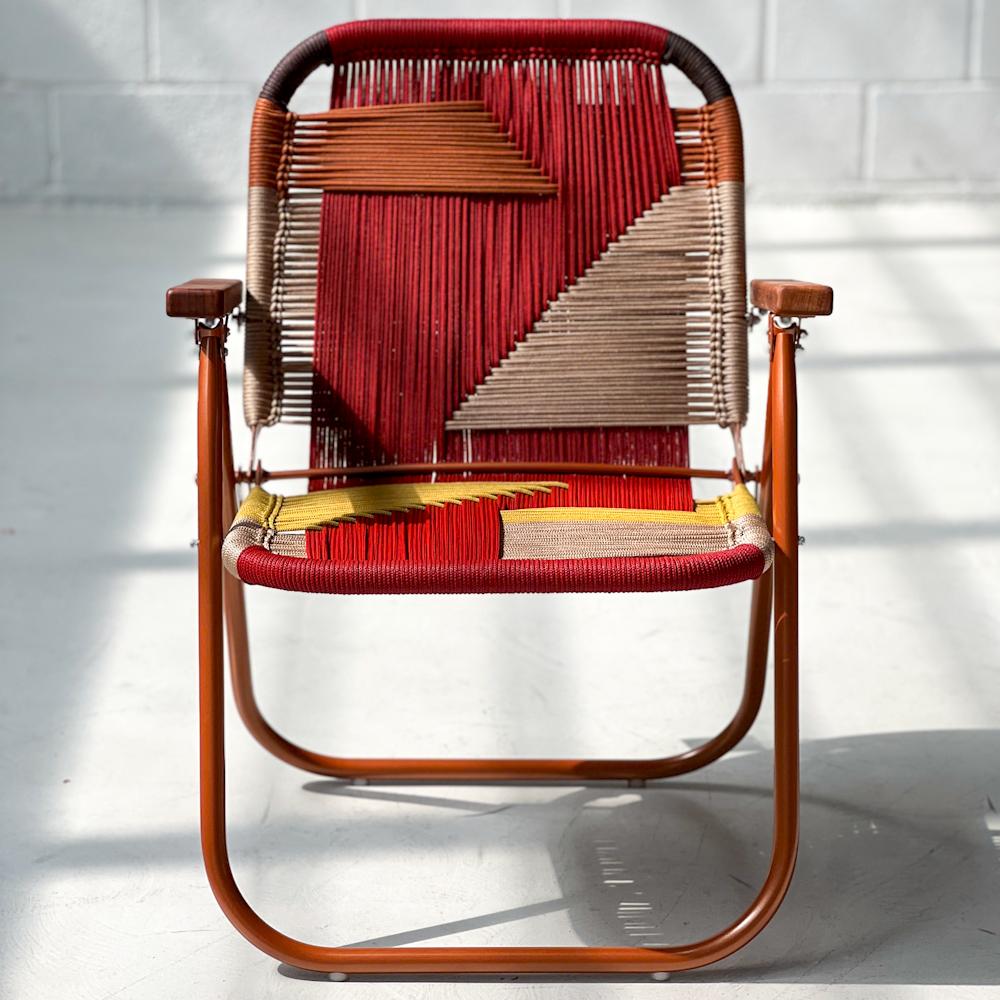 - Trama 7 - main color: carmin - secondary colors: mustard, ocher, champagne, walnut.
structure color: bronze tropical.

beach chair, country chair, garden chair, lawn chair, camping chair, folding chair, stylish chair, funky chair

DENGÔ -
A
