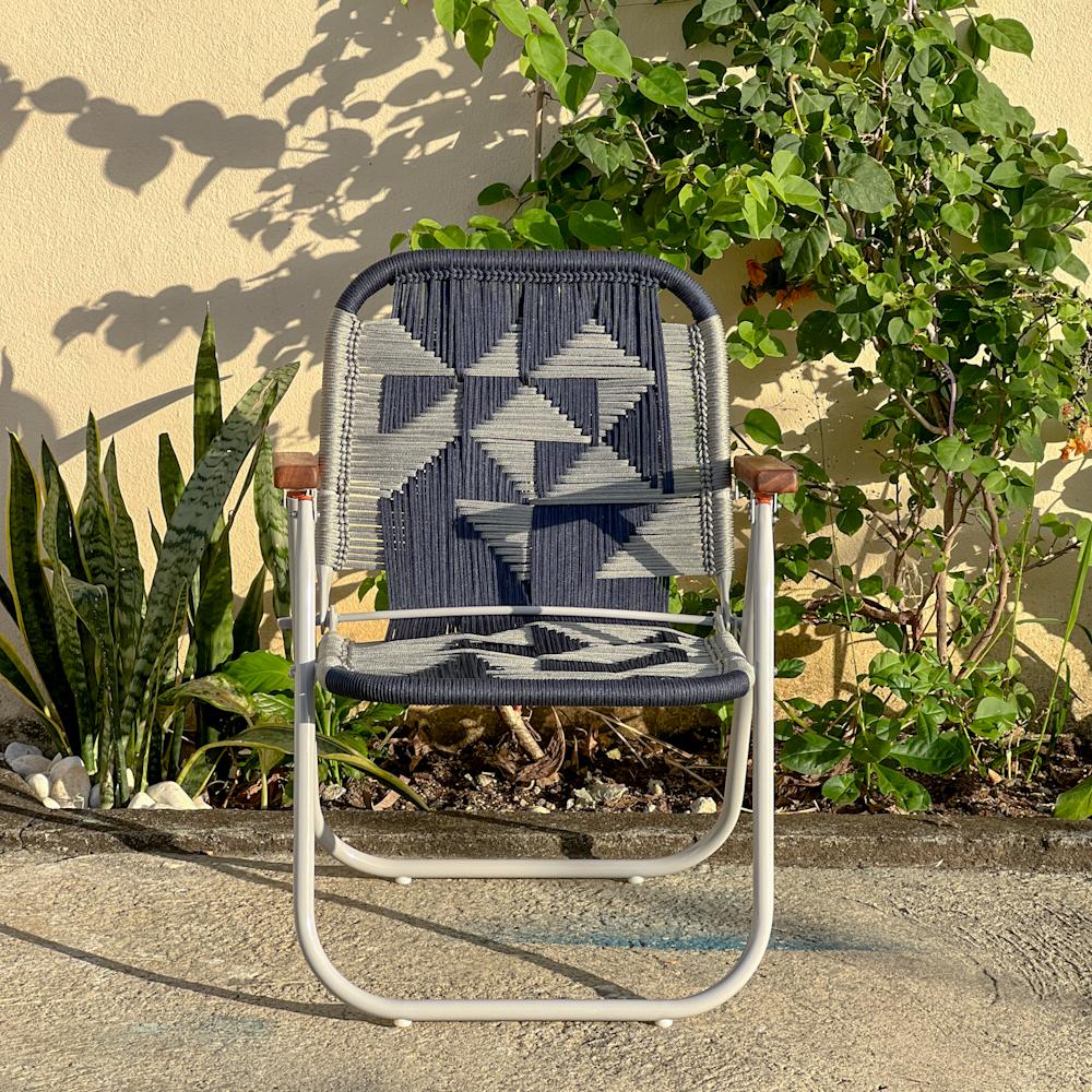 - Trama Azule - main color: navy second color: silver
structure color: cinza sensação.

beach chair, country chair, garden chair, lawn chair, camping chair, folding chair, stylish chair, funky chair

DENGÔ -
A handmade work, which takes all our love