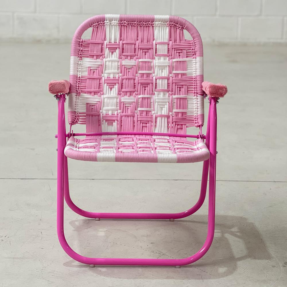 - Trama Babi - main color: baby pink - secondary colors: white.
- structure color: tutti-frutti.
- Comes with accessories.

beach chair, country chair, garden chair, lawn chair, camping chair, folding chair, stylish chair, funky chair

DENGÔ -
A