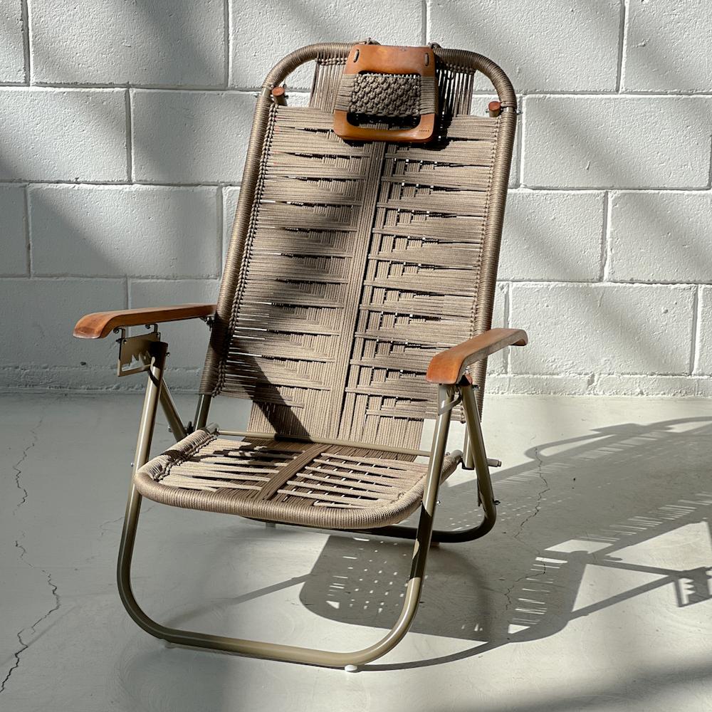 - Trama 5 - main color: sepia - secondary colors: sepia.
- structure color: outono.

beach chair, country chair, garden chair, lawn chair, camping chair, folding chair, stylish chair, funky chair, armchair

DENGÔ -
A handmade work, which takes all