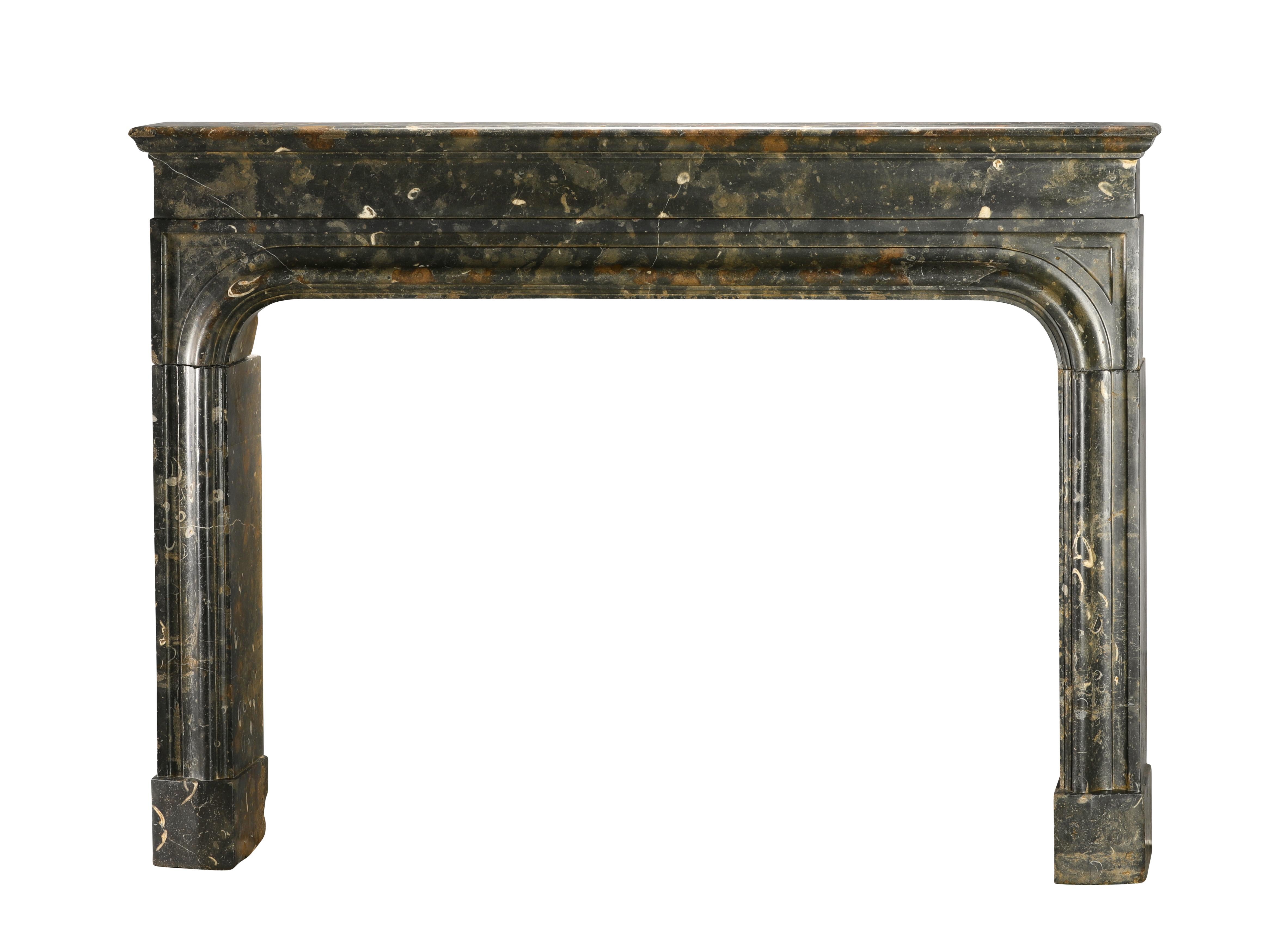 Beach House Fireplace With Shells - Early 17th‑C. - French Excellence For Sale 4