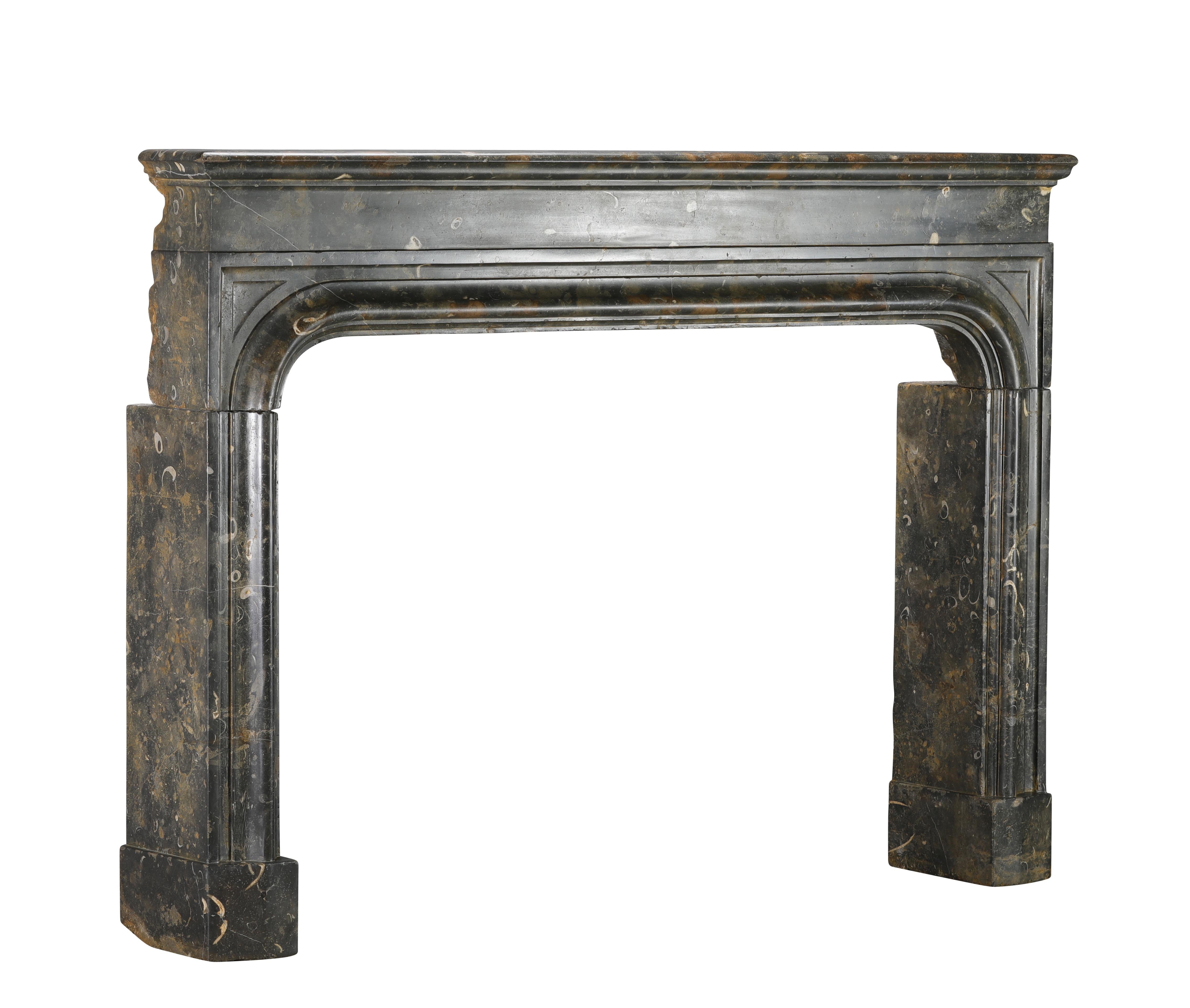 Beach House Fireplace With Shells - Early 17th‑C. - French Excellence For Sale 7