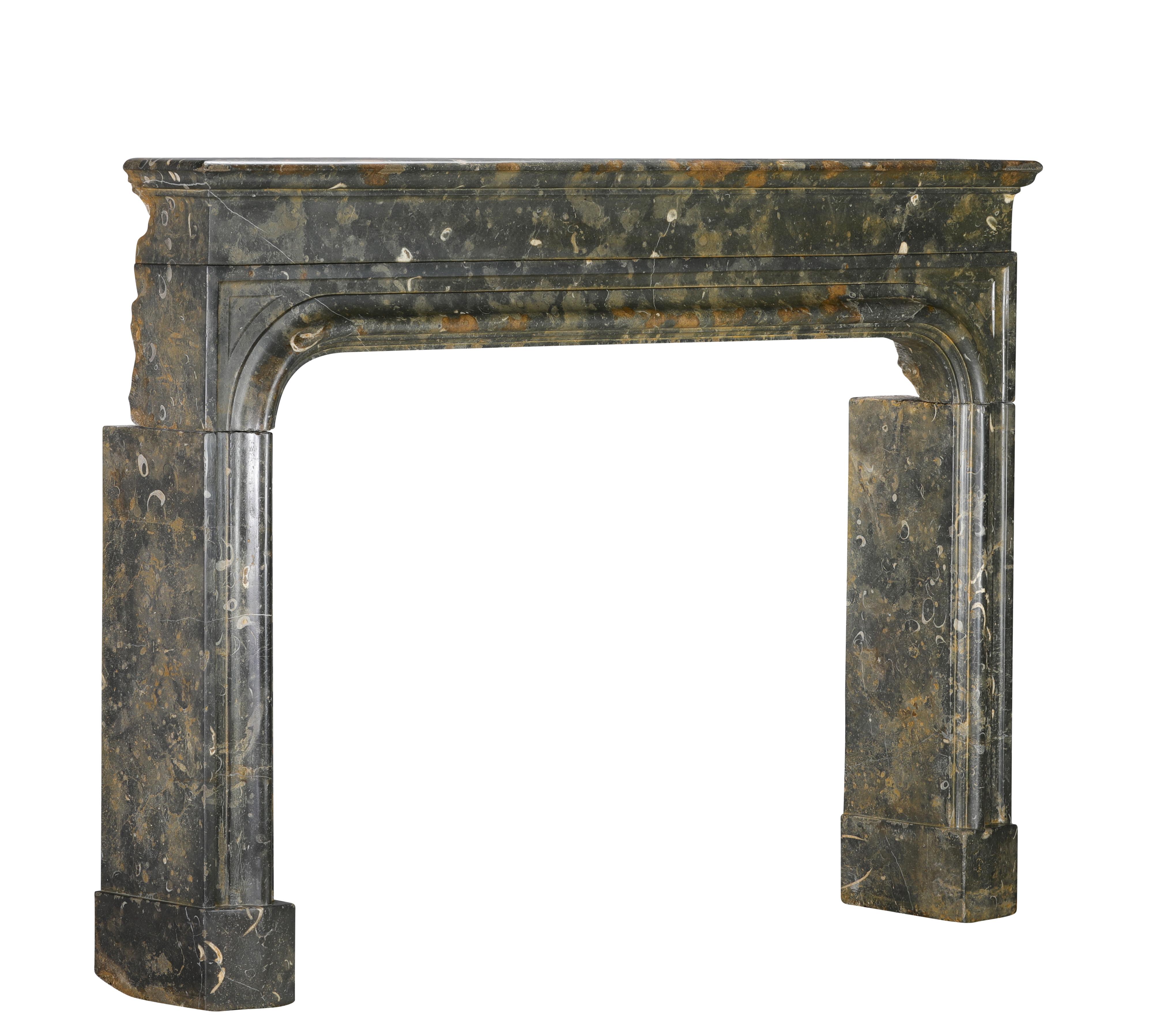 Beach House Fireplace With Shells - Early 17th‑C. - French Excellence For Sale 10