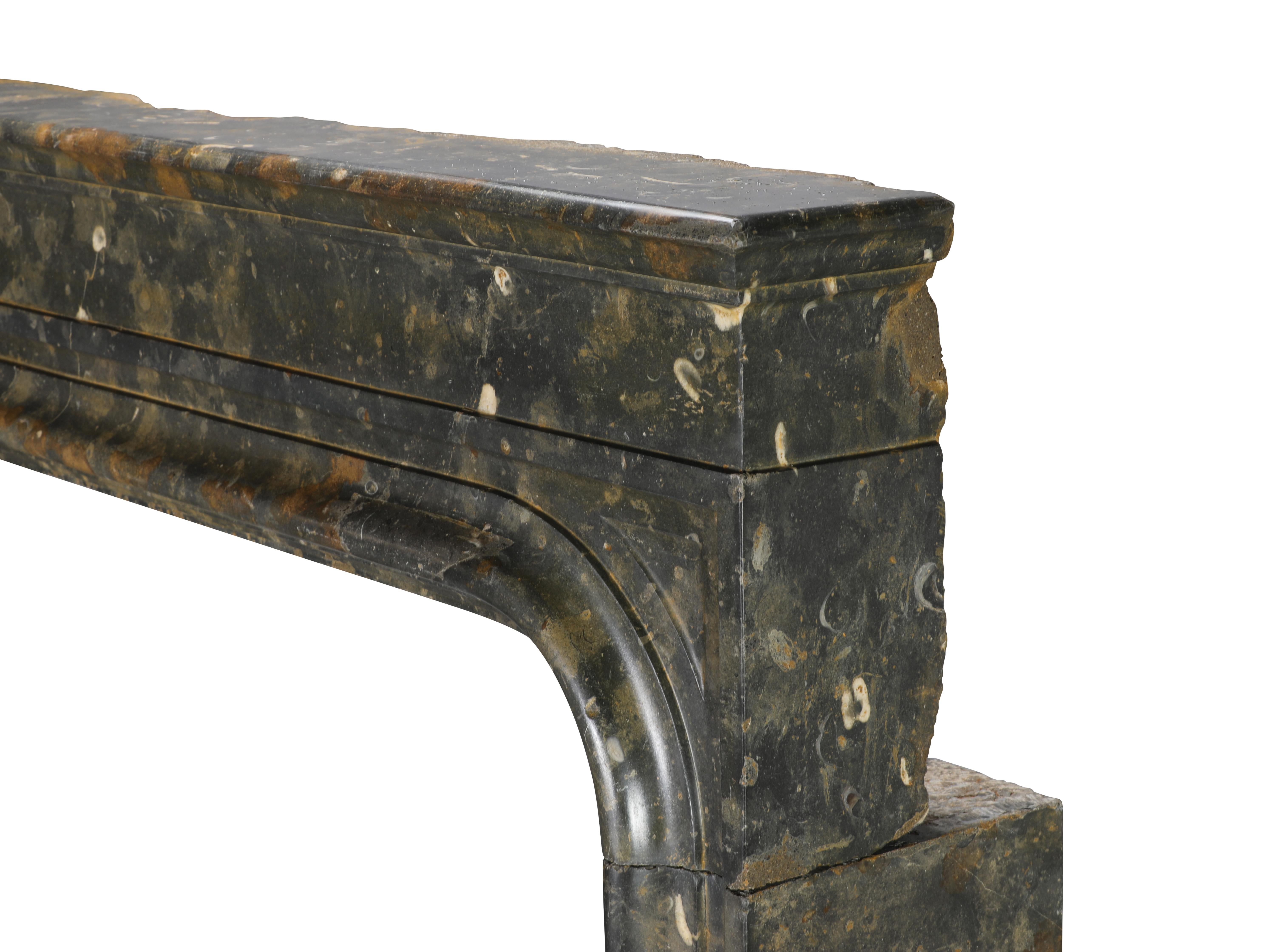 17th Century Beach House Fireplace With Shells - Early 17th‑C. - French Excellence For Sale