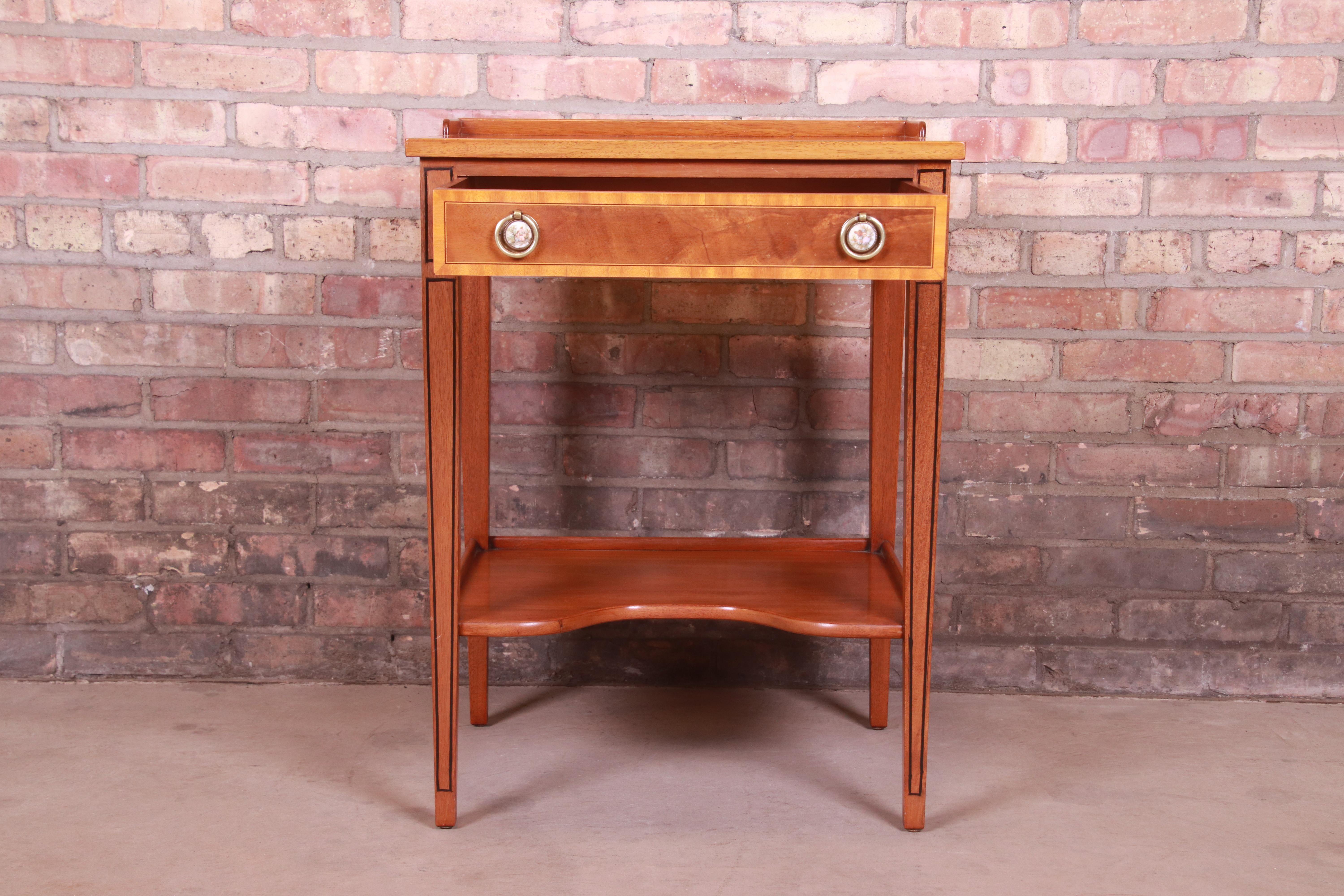 Beacon Hill Collection Federal Style Banded Mahogany Nightstand For Sale 3