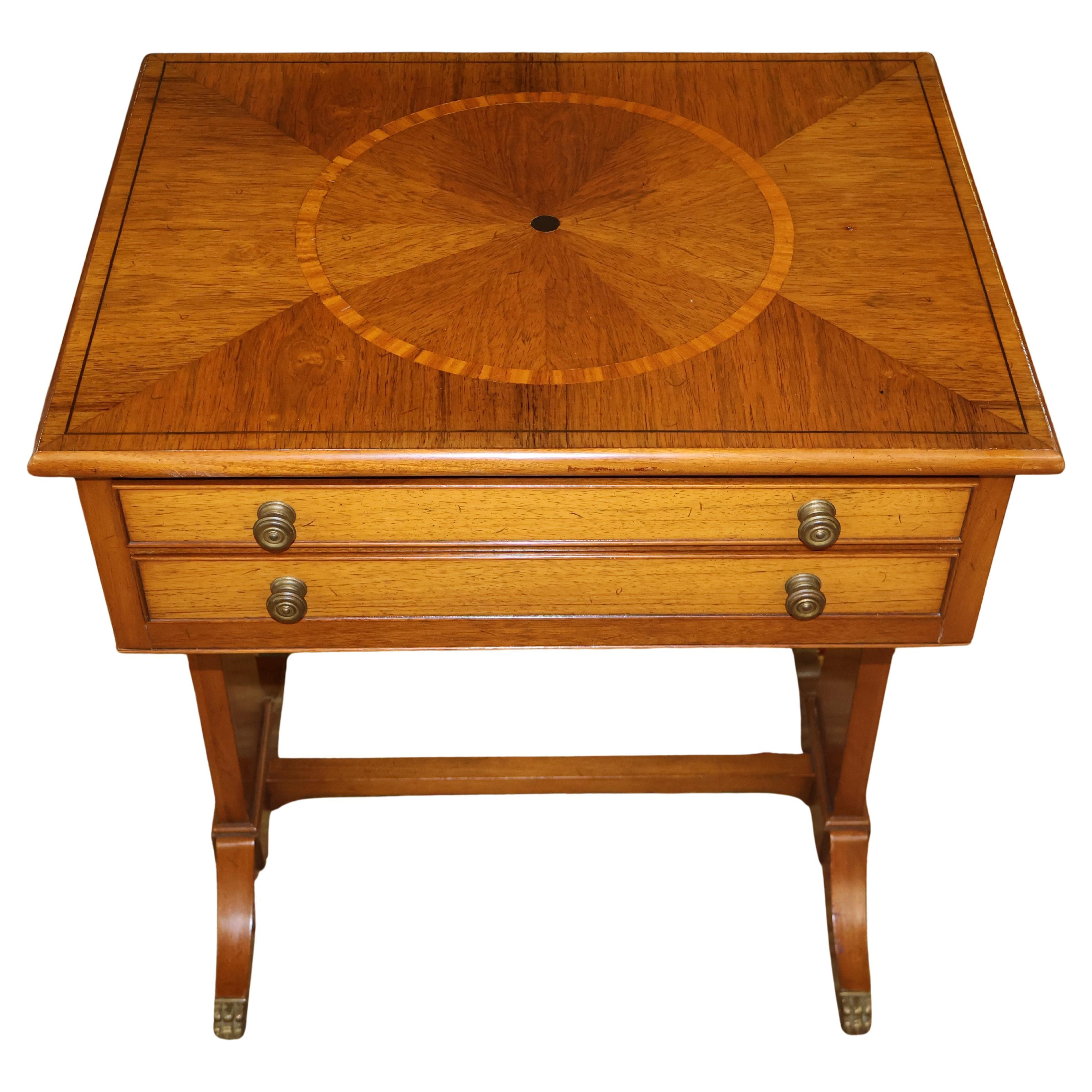 Beacon Hill Möbel Regency Style zwei Schublade eingelegt gemischte Wood Stand Ende Tabelle