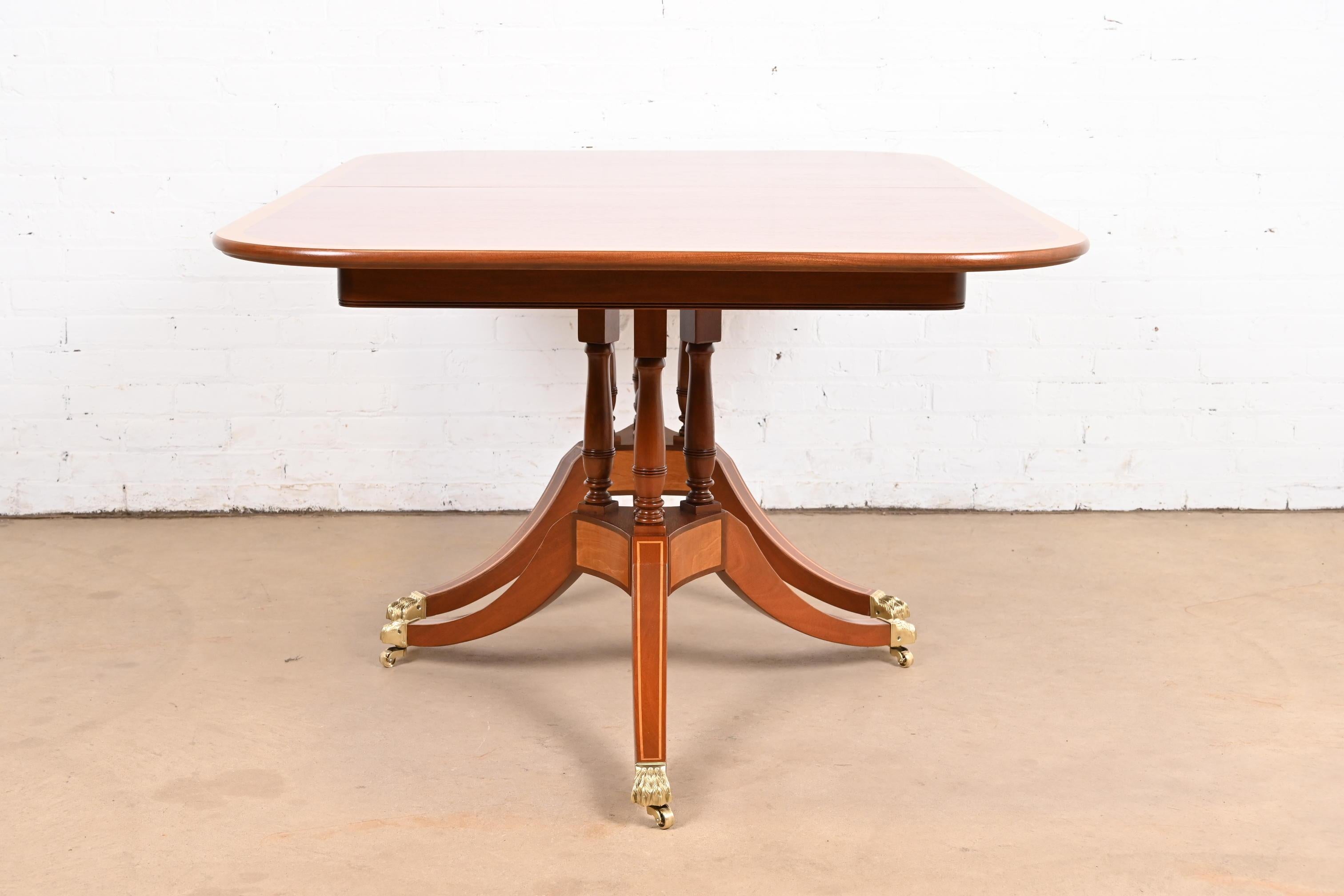 Beacon Hill Georgian Banded Mahogany Double Pedestal Extension Dining Table 5