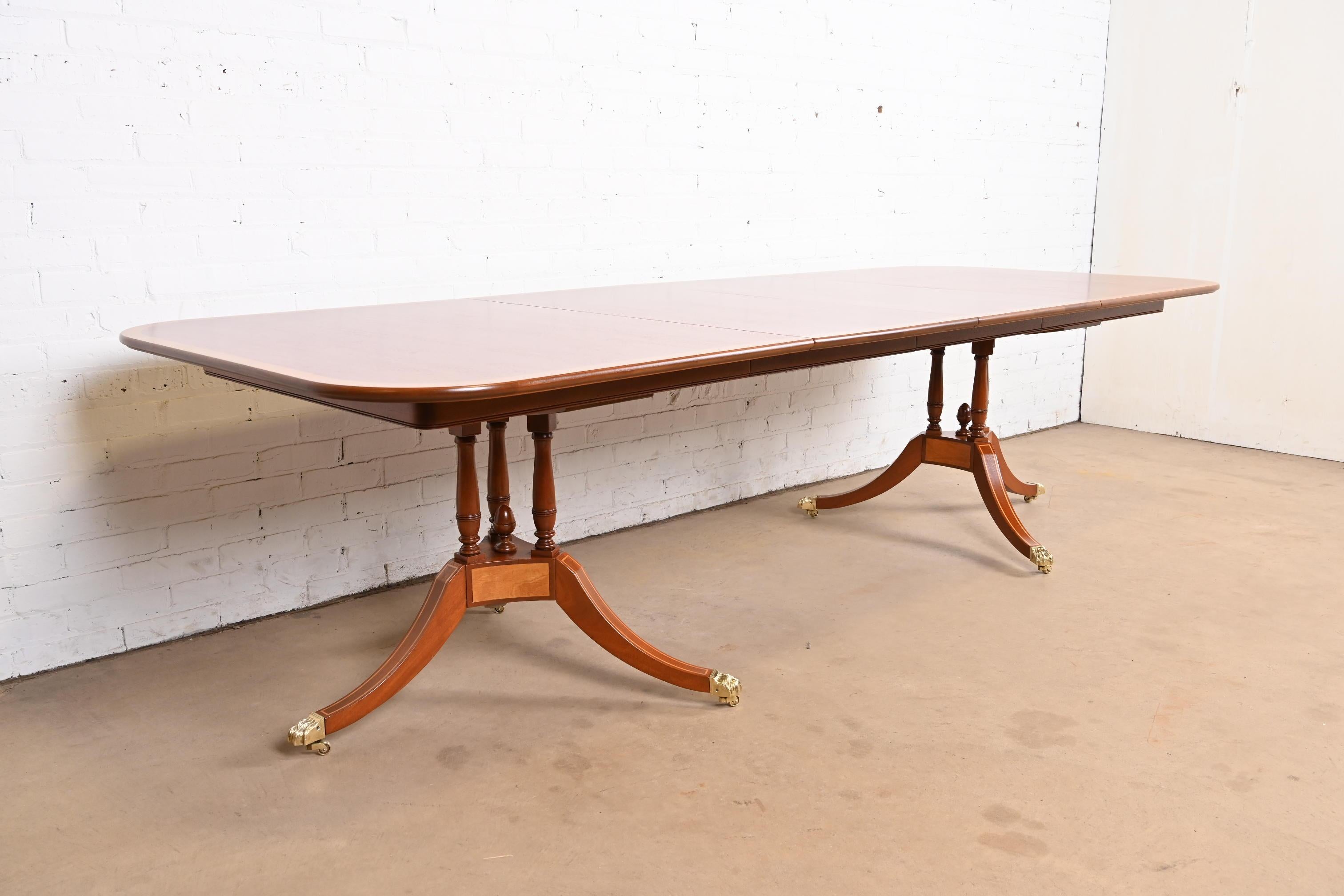 American Beacon Hill Georgian Banded Mahogany Double Pedestal Extension Dining Table