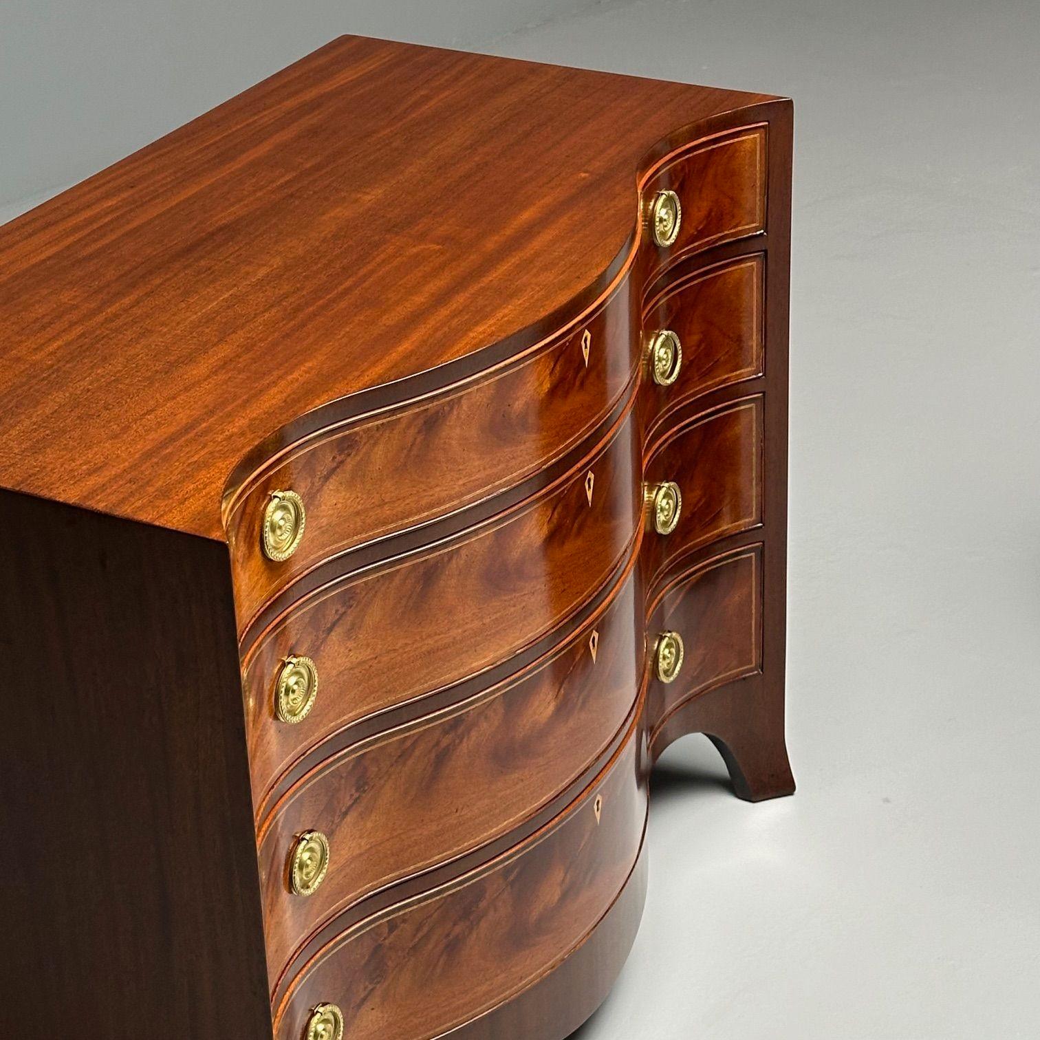 Beacon Hill, georgianische Serpentinenkommoden, Mahagoni, Flammenholz, Messing, 1960er Jahre im Angebot 1