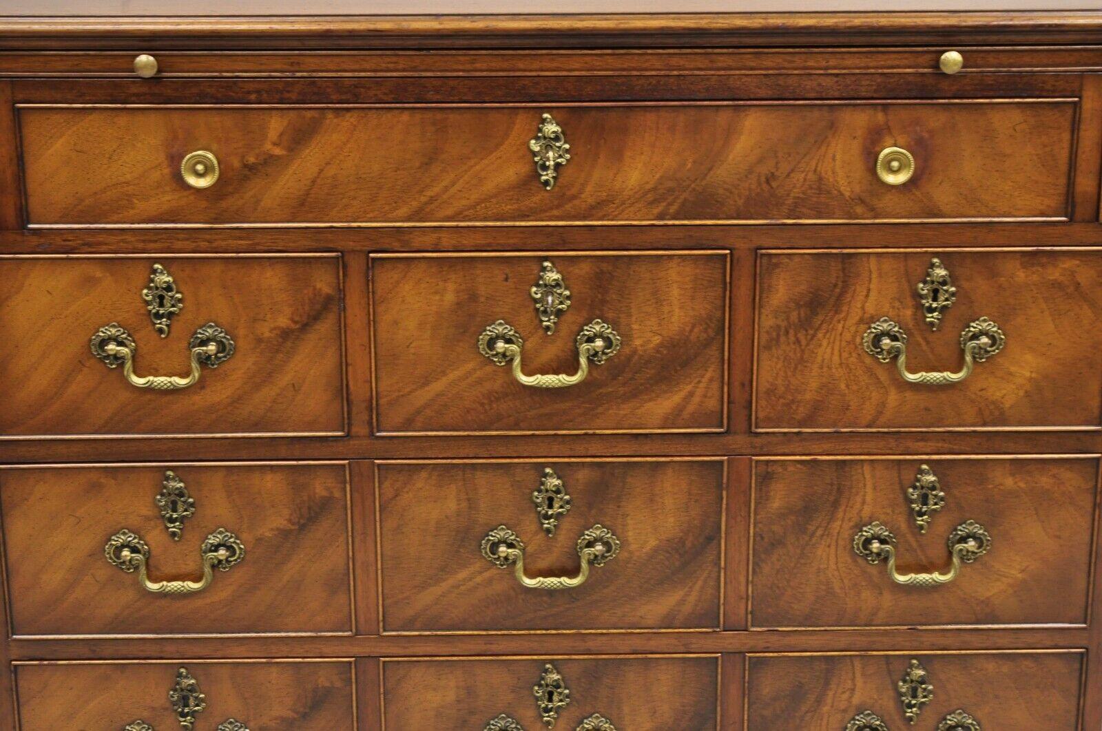 Beacon Hill Georgian Style Mahogany Commode Bachelor Chest of Drawers Server In Good Condition For Sale In Philadelphia, PA