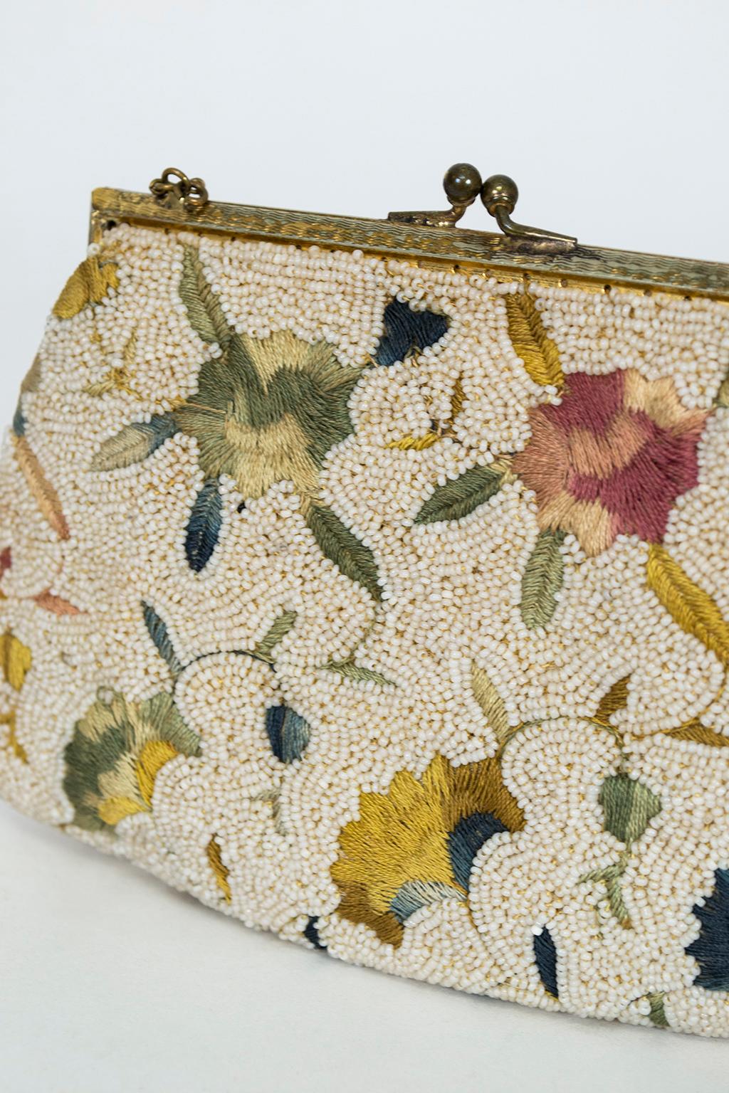 Bead and Tambour Evening Bag with Folding Mirror, Late 1920s In Good Condition In Tucson, AZ