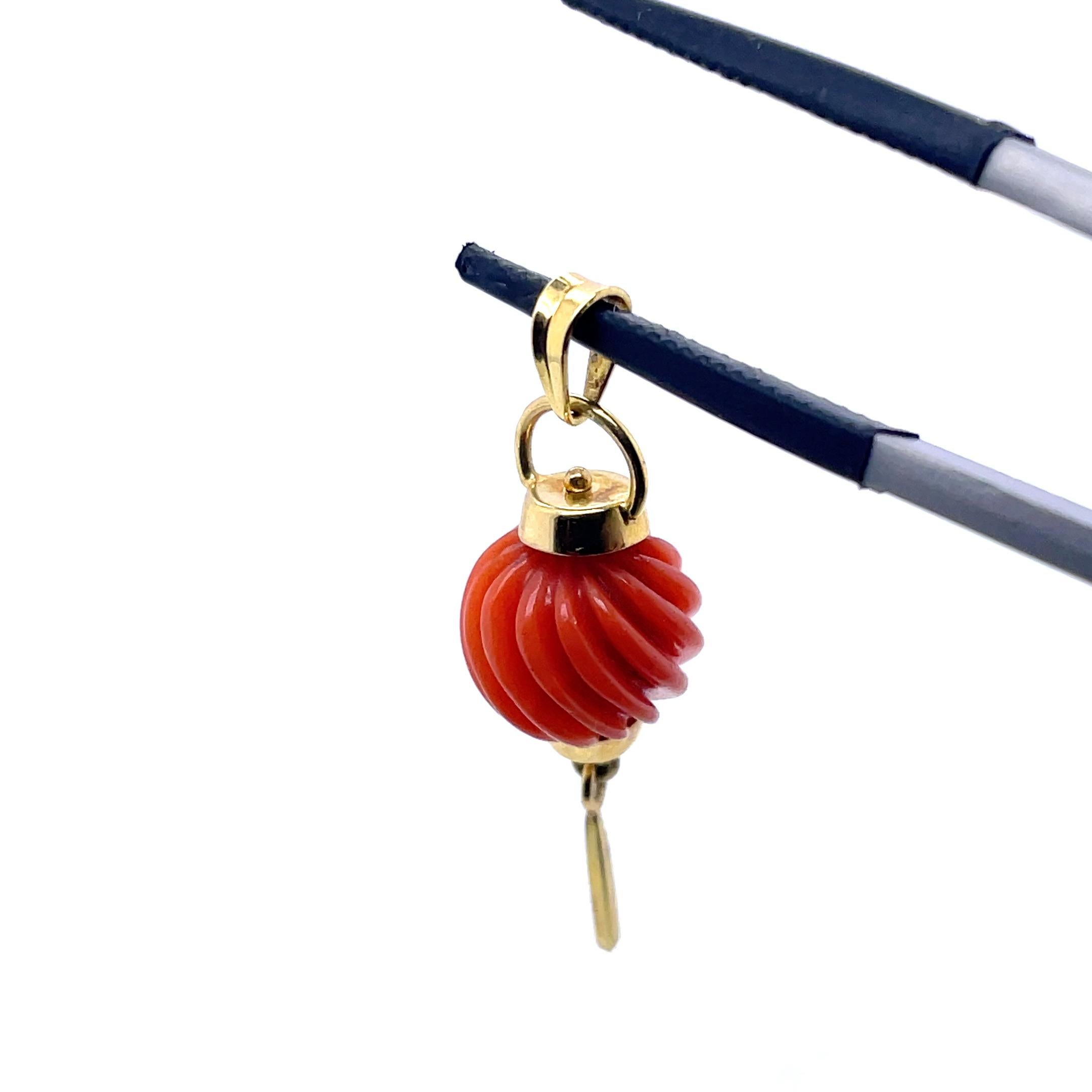 Pendentif corail en forme de perle Cts 10.20 Unisexe en vente