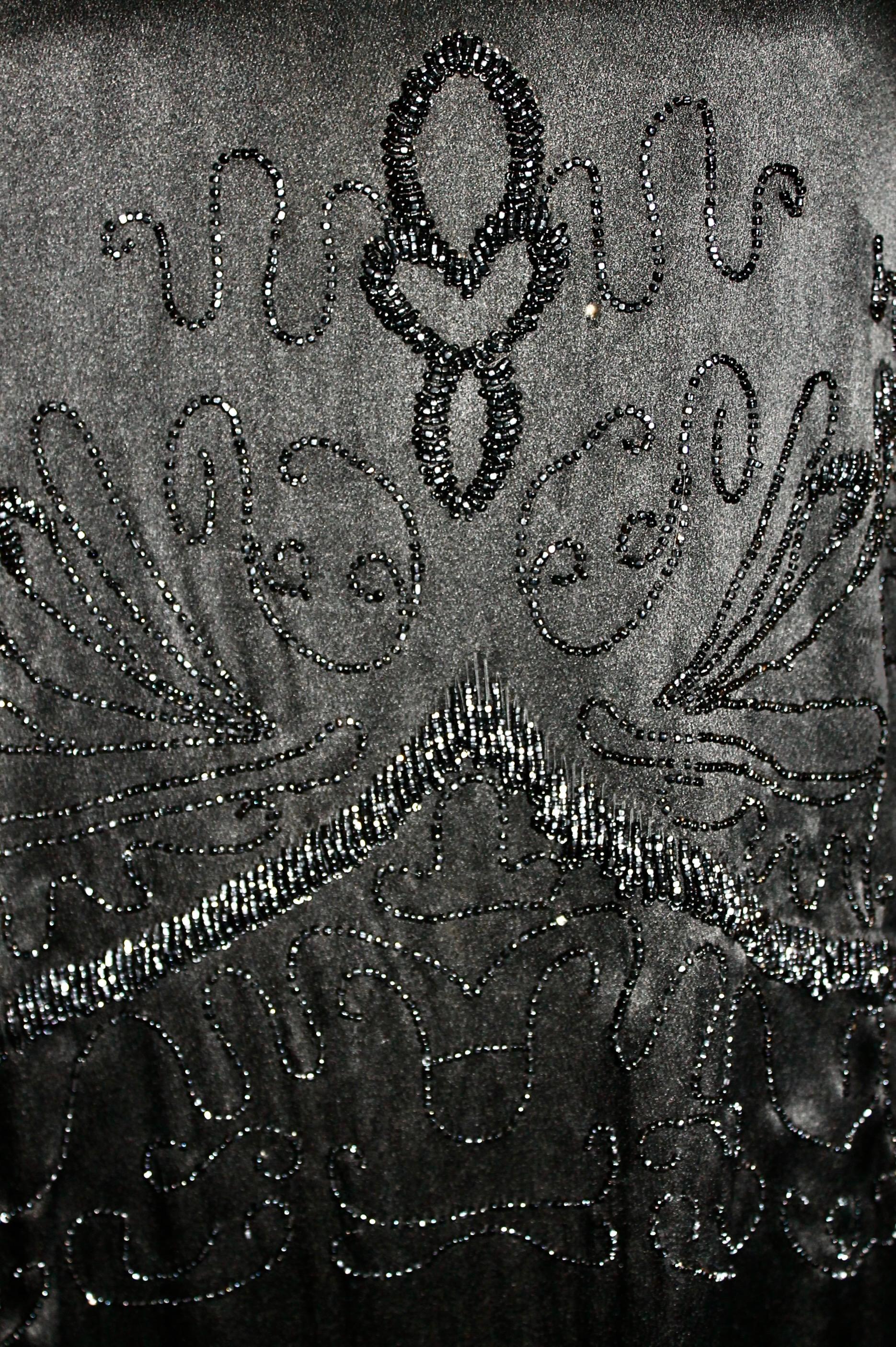 Vestido de flapper de seda negra con cuentas en venta 8