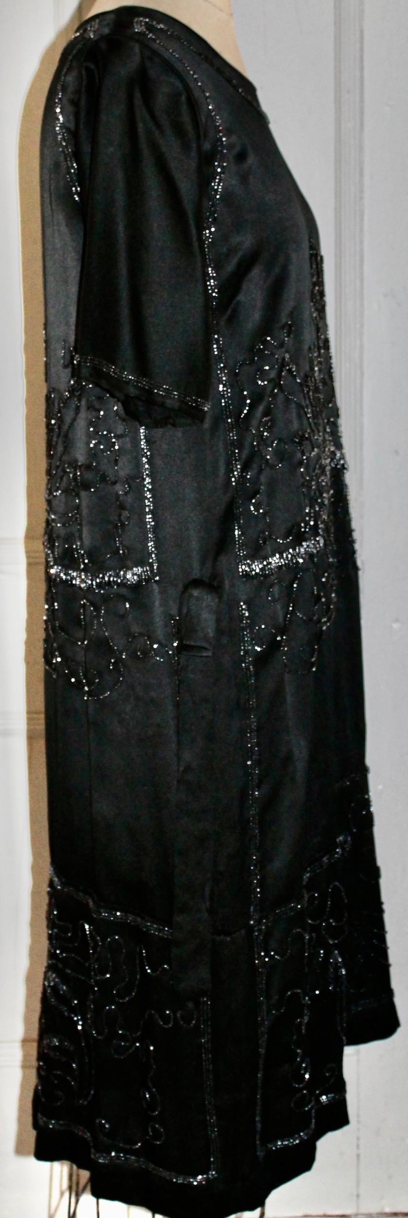 Vestido de flapper de seda negra con cuentas en venta 2