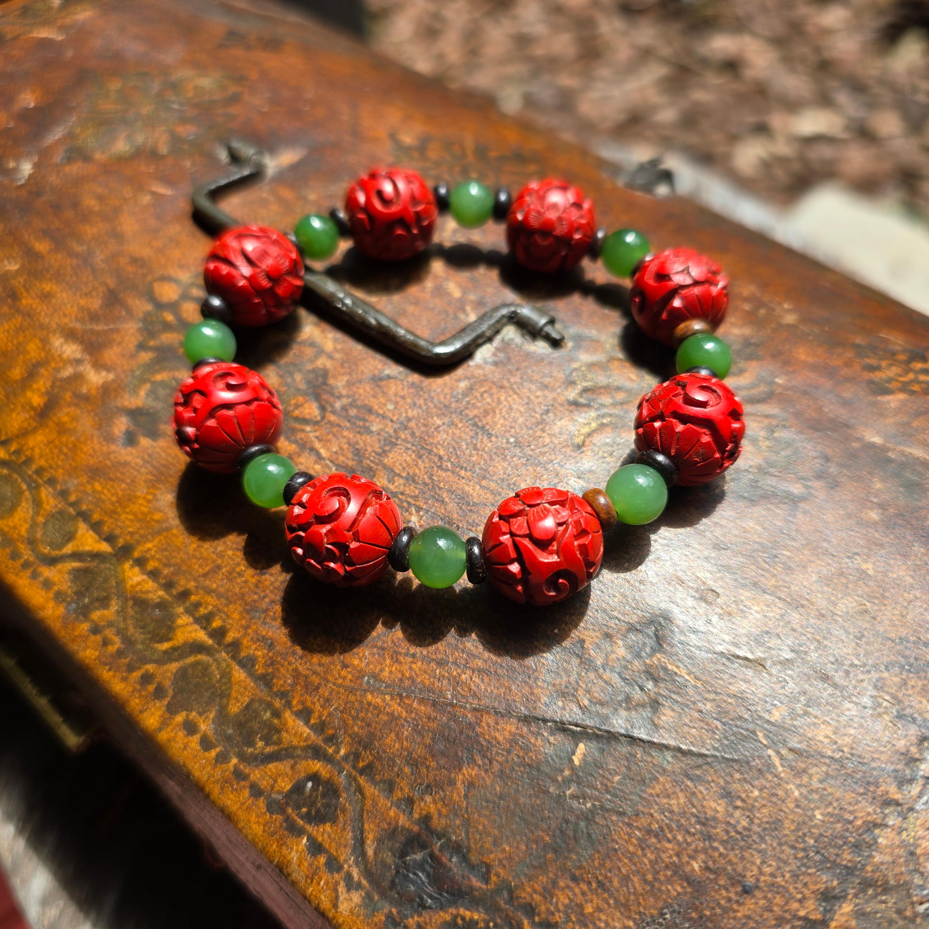 Antique Cinnabar, Nephrite Jade, & Rare Agarwood Stretch Bracelet For Sale 2