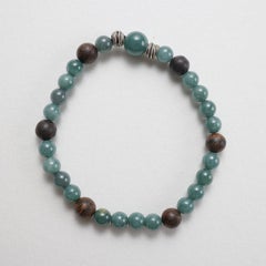 Bracciale di giada, allungato, giadeite del Guatemala, argento e agarwood