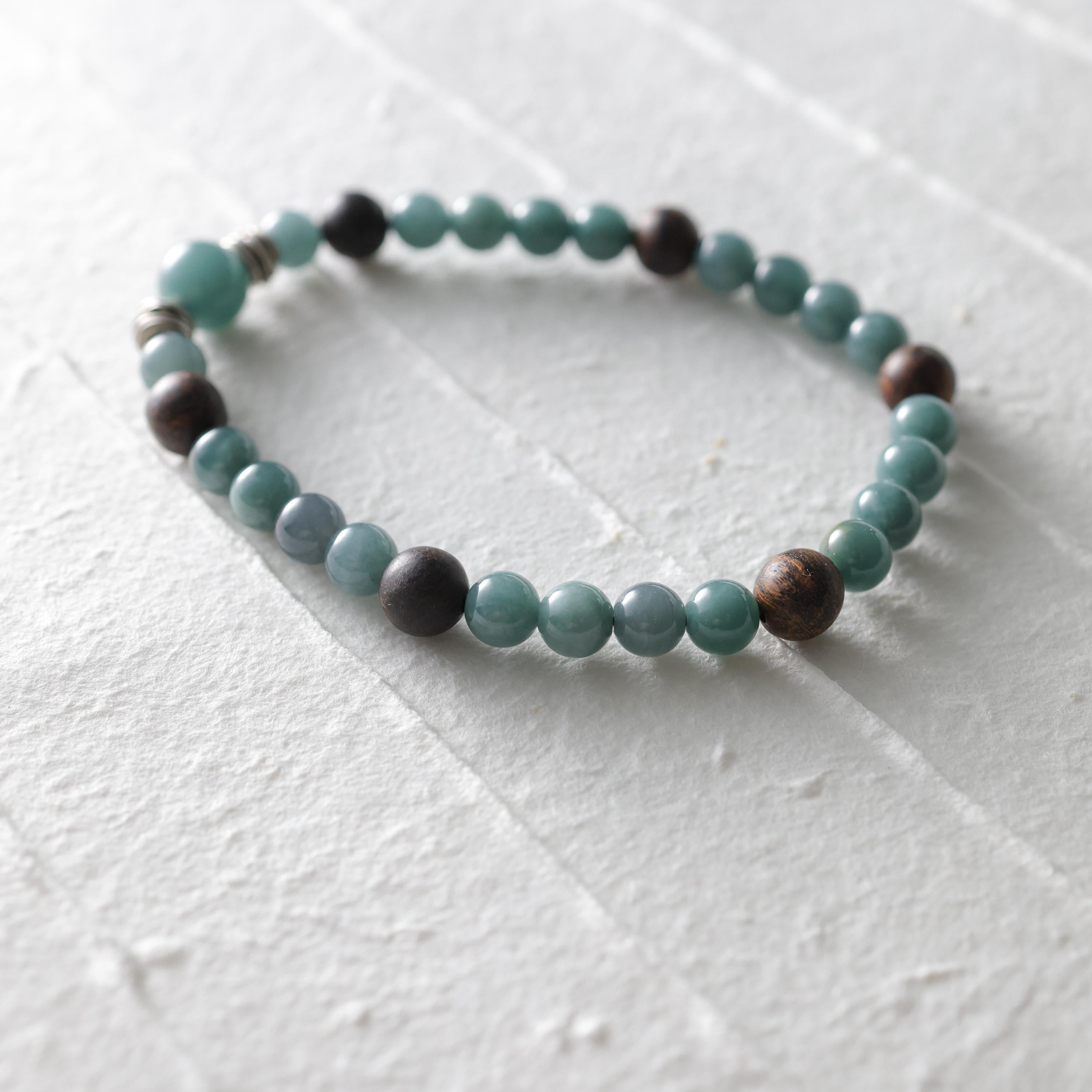 Bead Jade Bracelet, Stretch, Guatemala Jadeite, Silver, and Agarwood For Sale