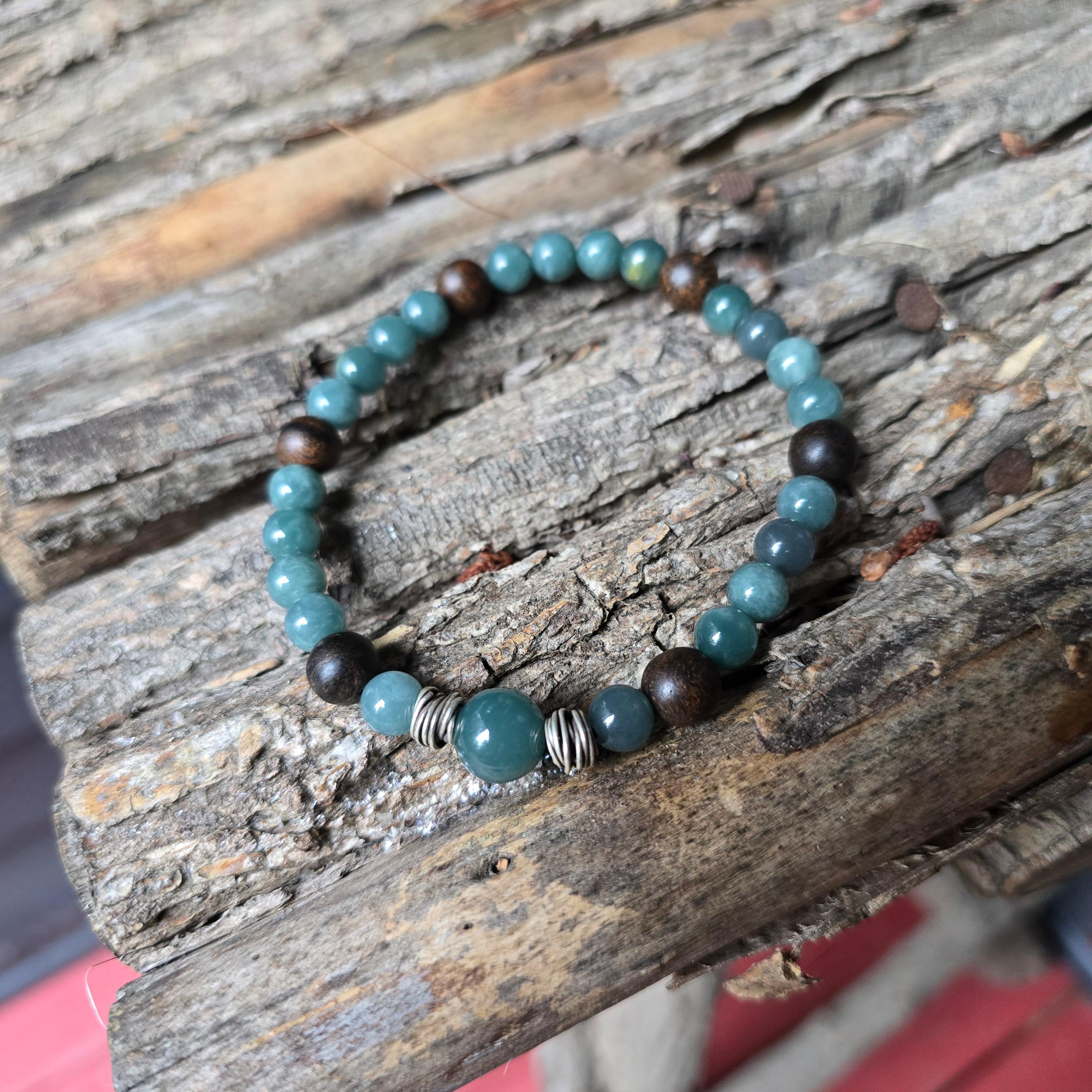 Jade Bracelet, Stretch, Guatemala Jadeite, Silver, and Agarwood For Sale 1