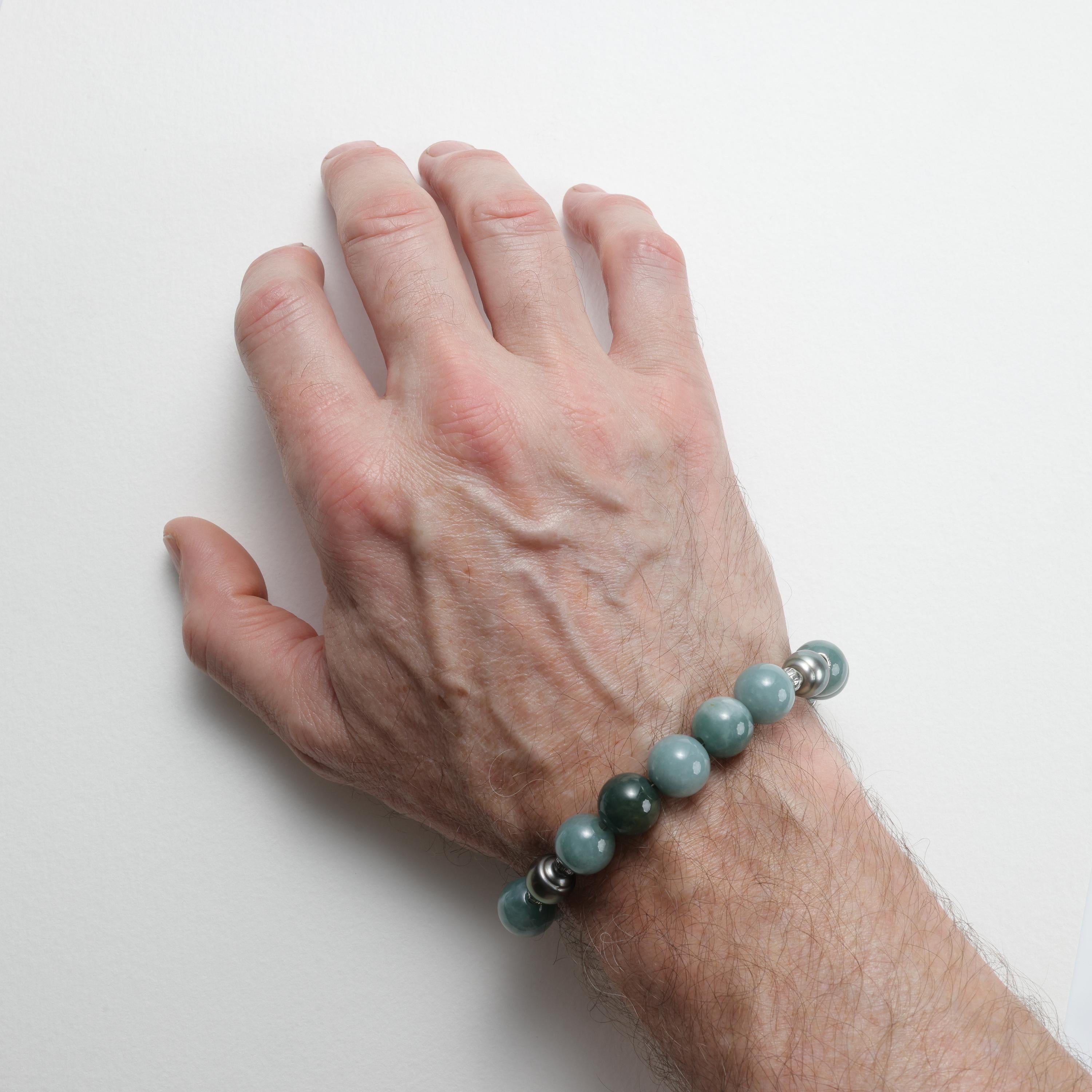 Bracciale di giada e perla di Tahiti, giadeite del Guatemala, filo e chiusura in titanio in vendita 5