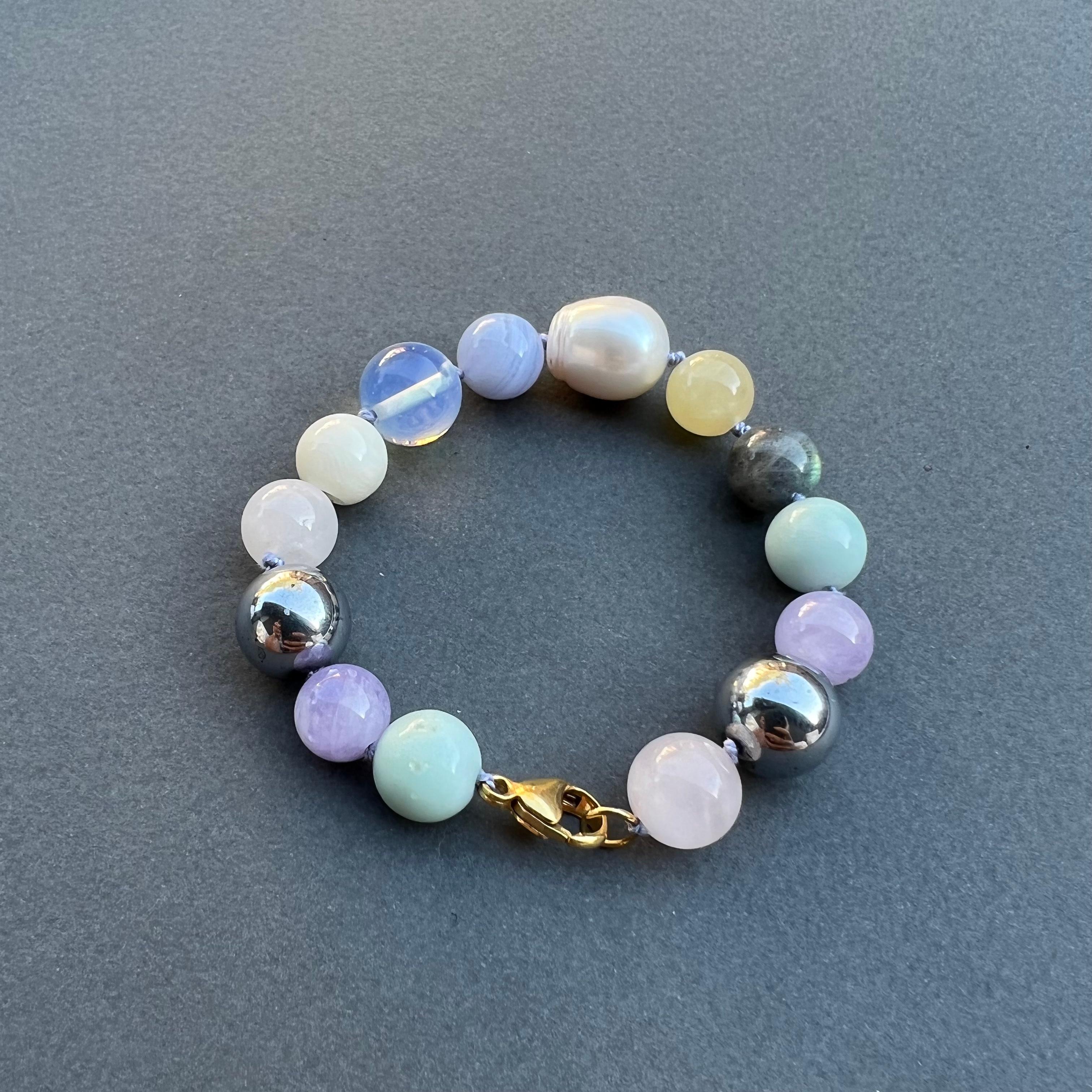 multi color pearl bracelet