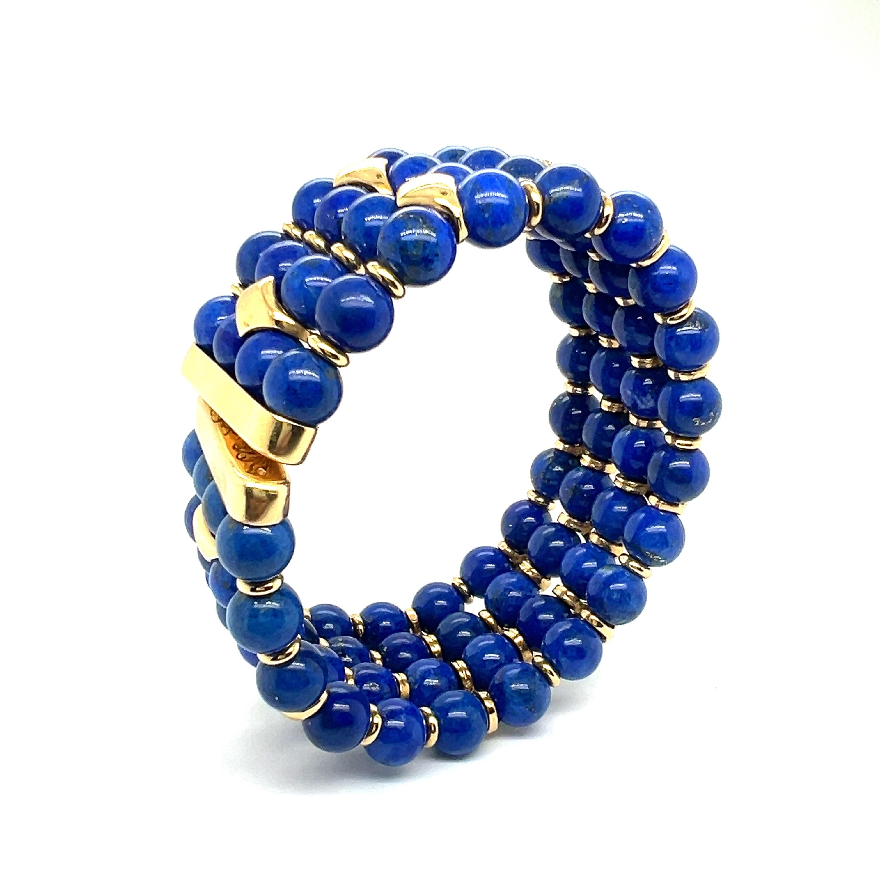 Beaded Bracelet with Lapis Lazuli and Diamonds in 18 Karat Yellow Gold In Good Condition For Sale In Lucerne, CH