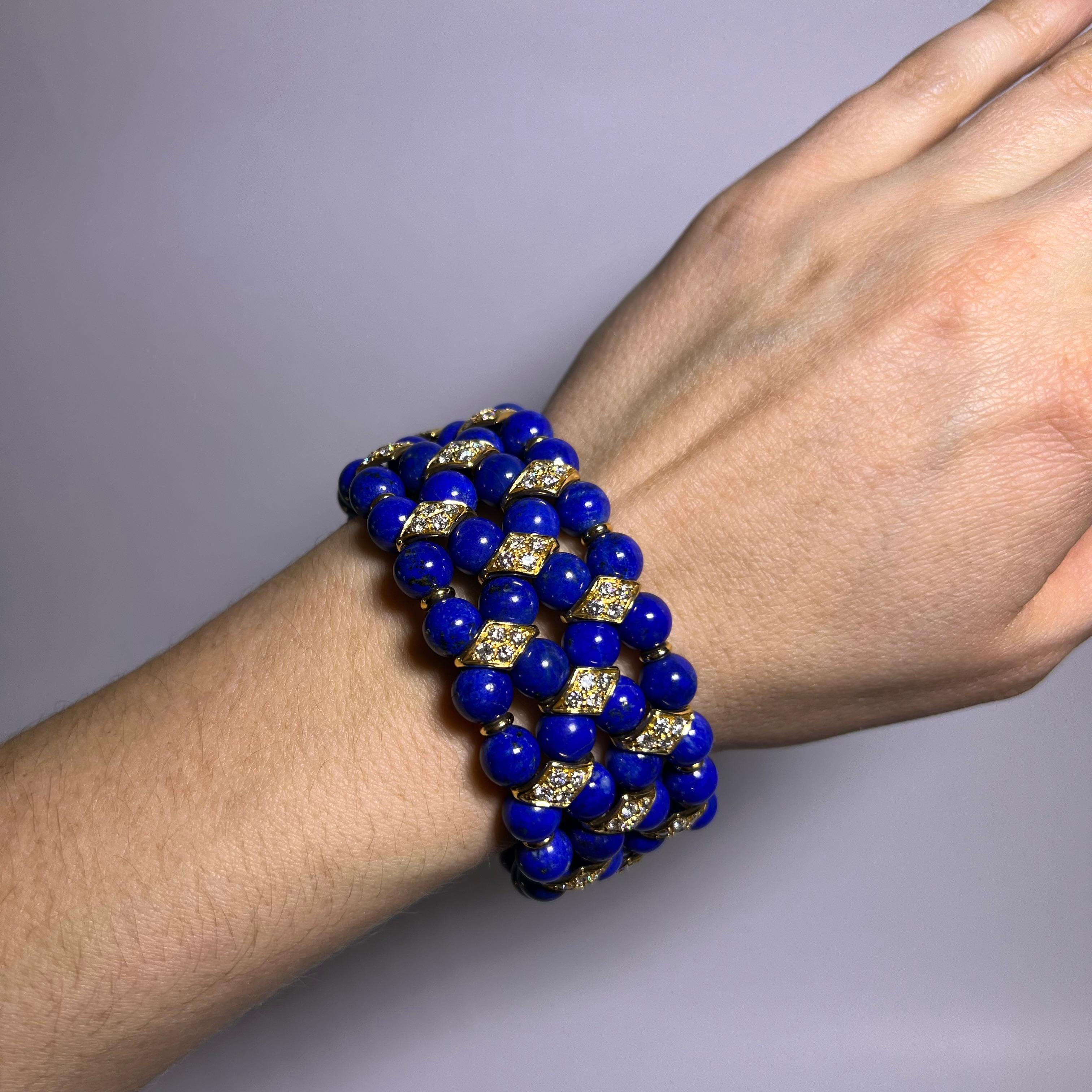 Beaded Bracelet with Lapis Lazuli and Diamonds in 18 Karat Yellow Gold For Sale 2