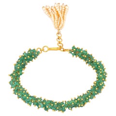 Beaded chain Emerald bracelet hand made in 18K gold with a pearl tassel