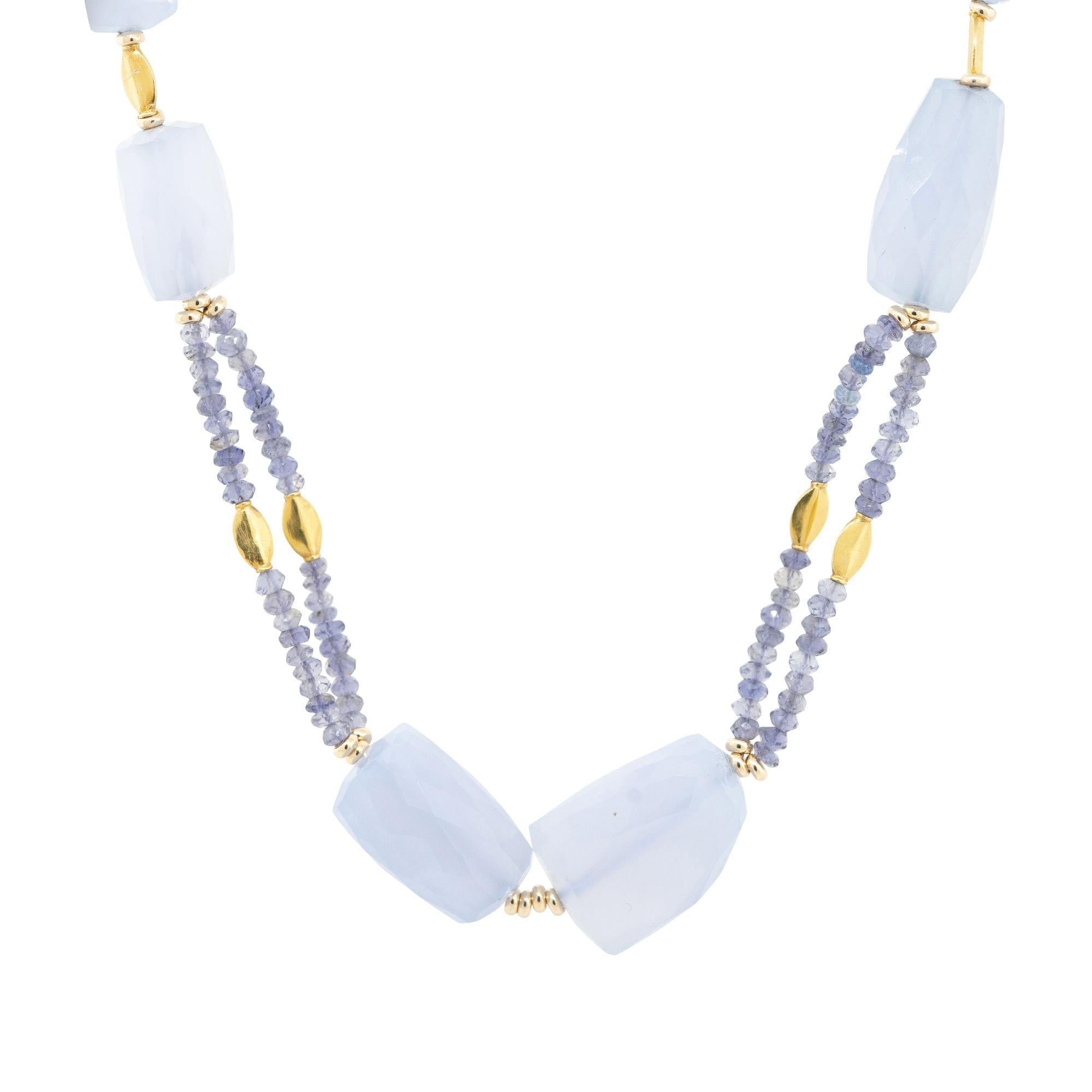 Art Deco Beaded Chalcedony Gemstone Necklace 18 Karat in Stock For Sale