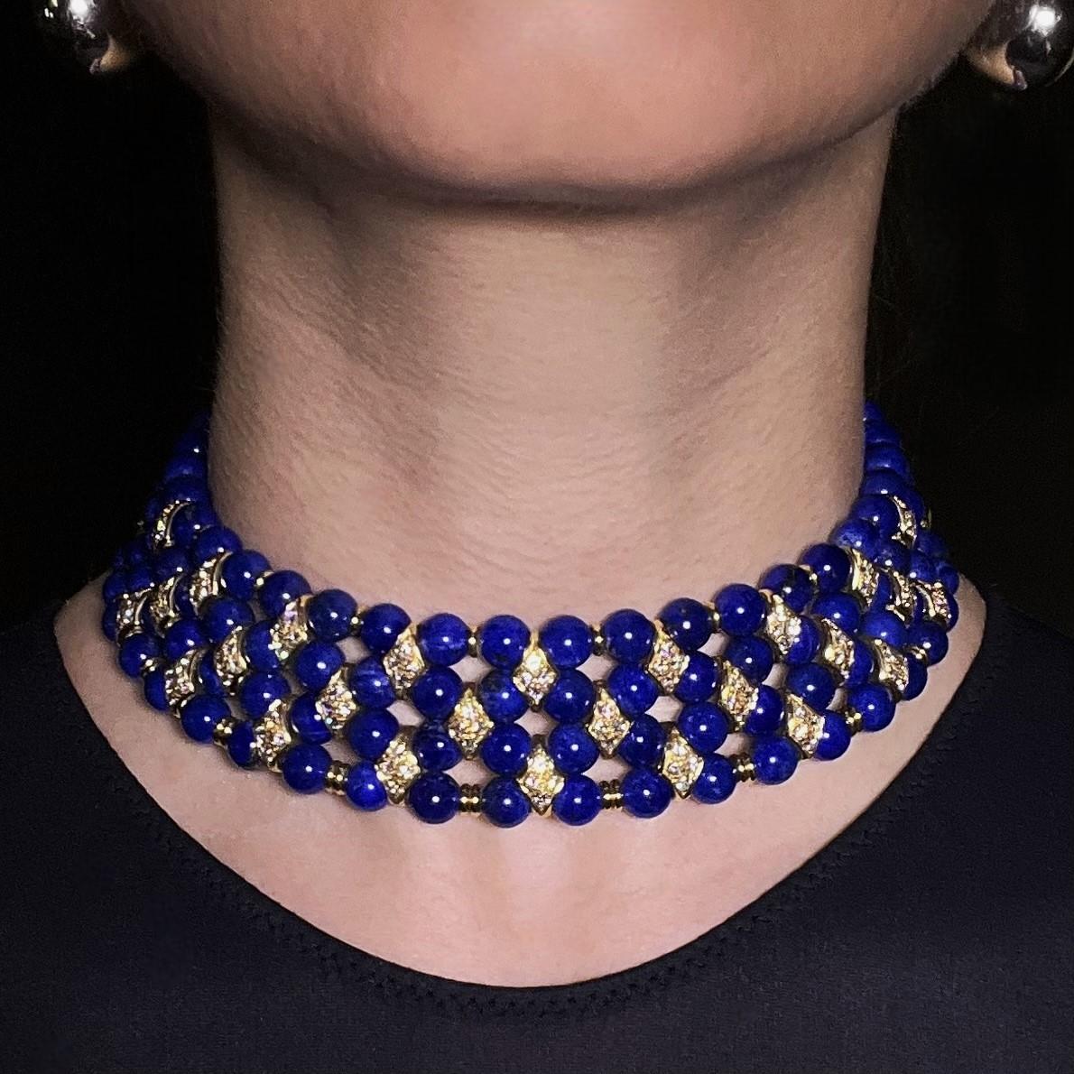 Beaded Collar Nacklace with Lapis Lazuli and Diamonds in 18 Karat Yellow Gold In Good Condition For Sale In Lucerne, CH