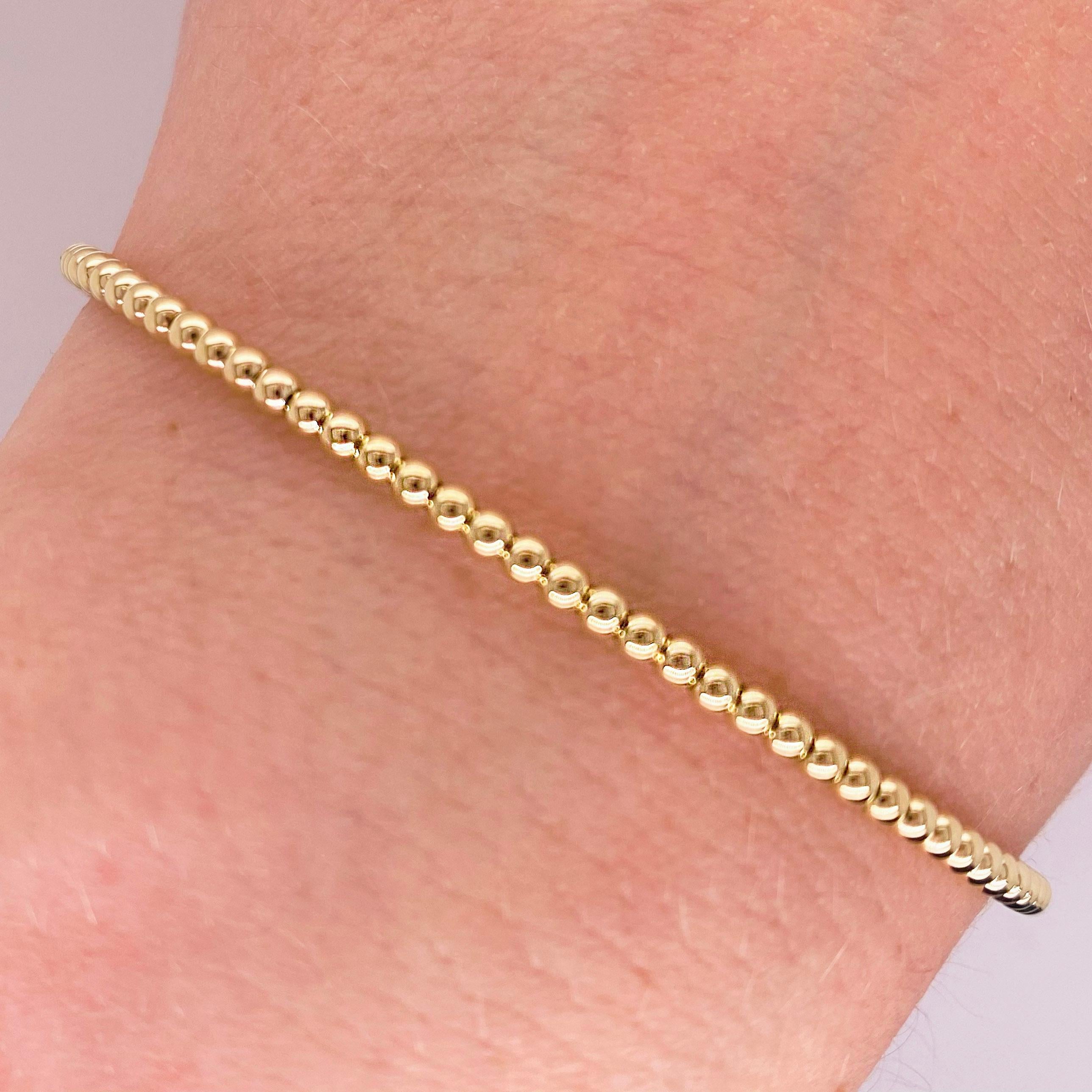 Moderne Bracelet manchette Bujukan fendu en or jaune 14 carats perlé, souple en vente