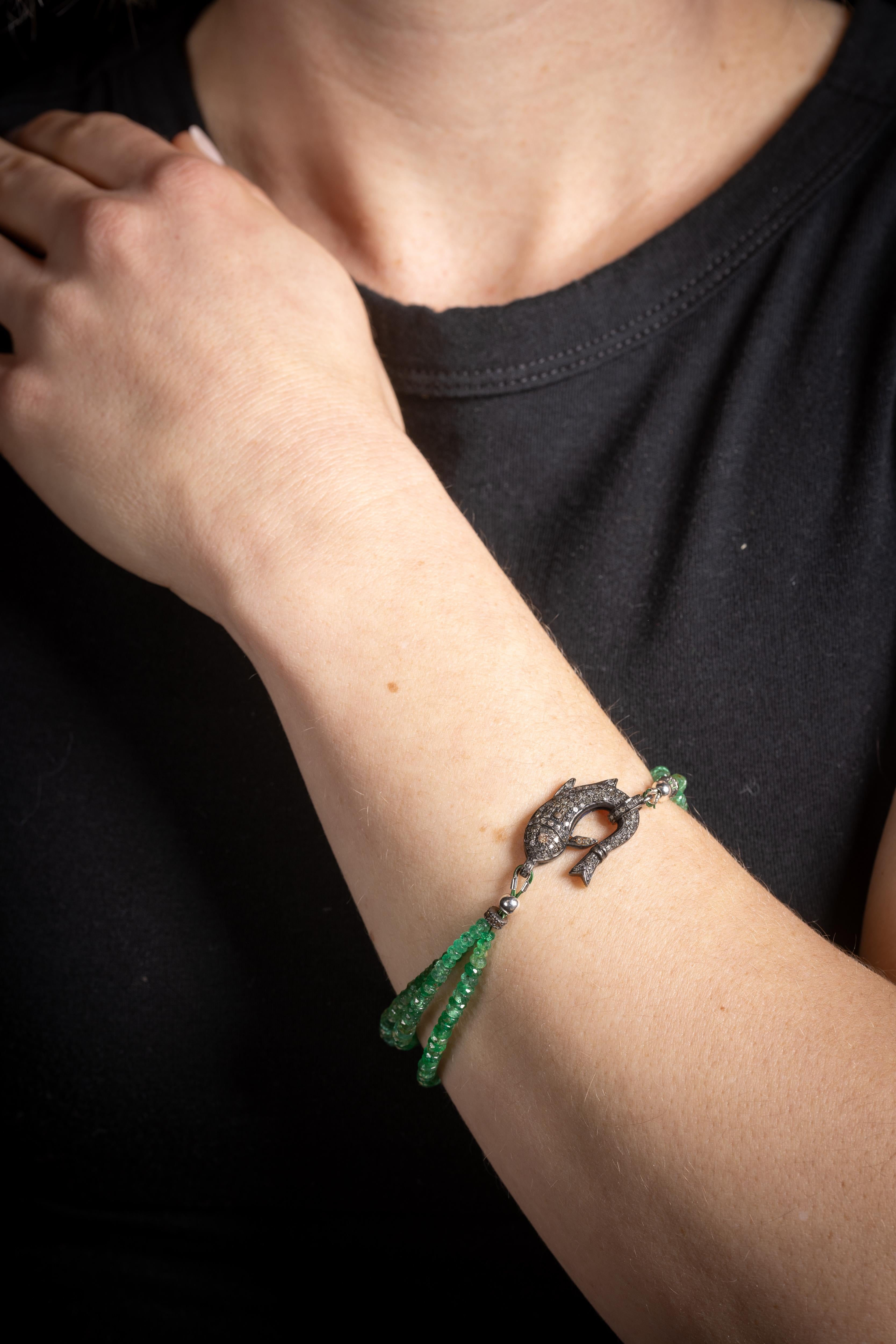 Smaragd- und Diamantarmband mit Perlen im Angebot 3