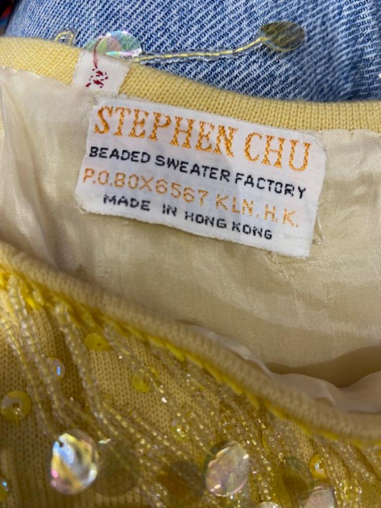 STEPHEN CHU, top sans manches à franges et sequins sur base en maille jaune, années 1960 en vente 1