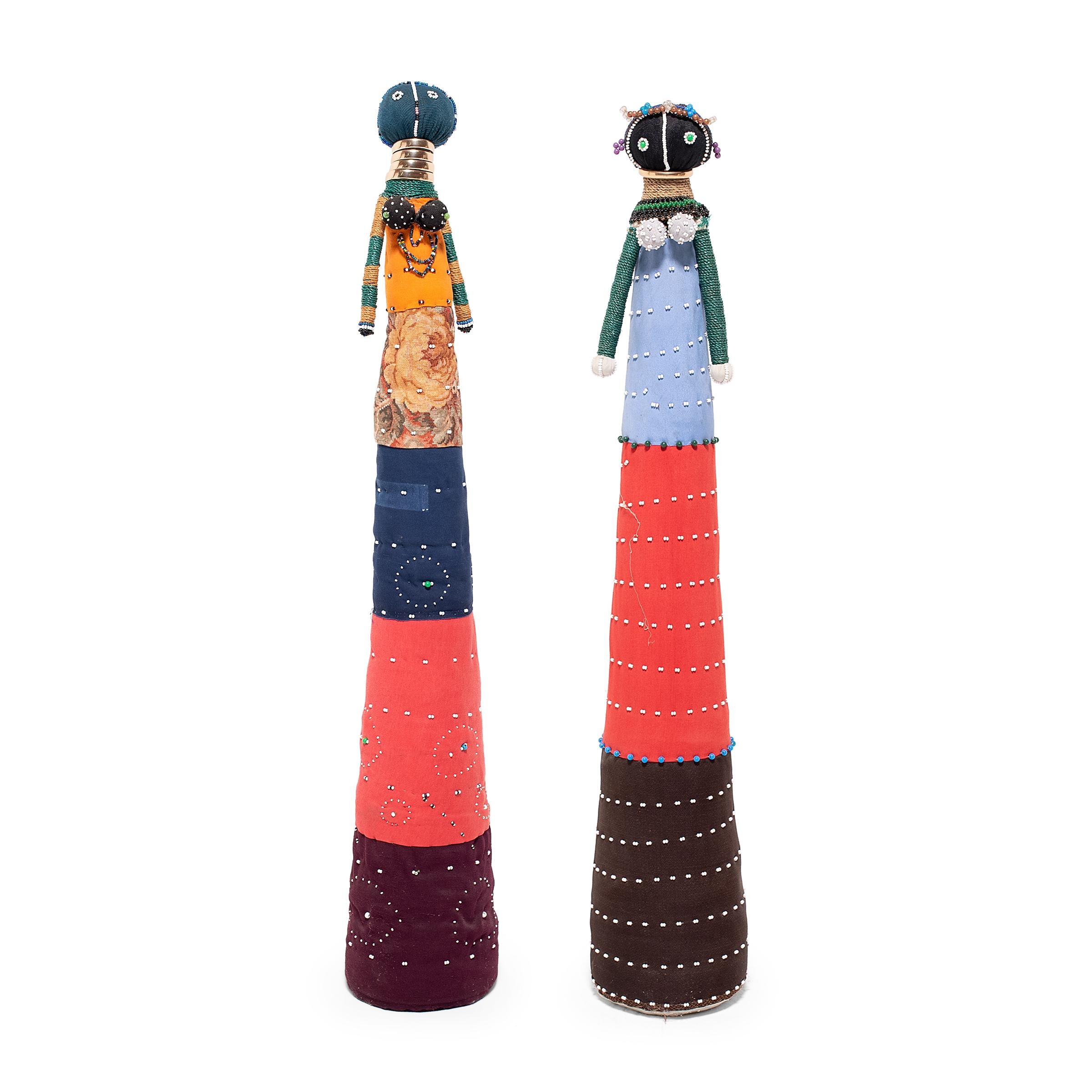 Beaded Ndebele Ceremonial Doll In Good Condition In Chicago, IL