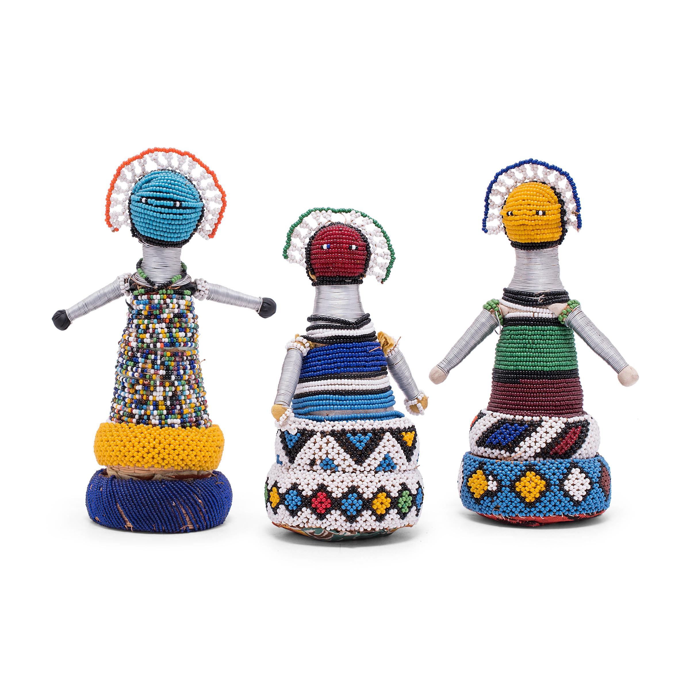 Beaded Ndebele Fertility Doll In Good Condition For Sale In Chicago, IL