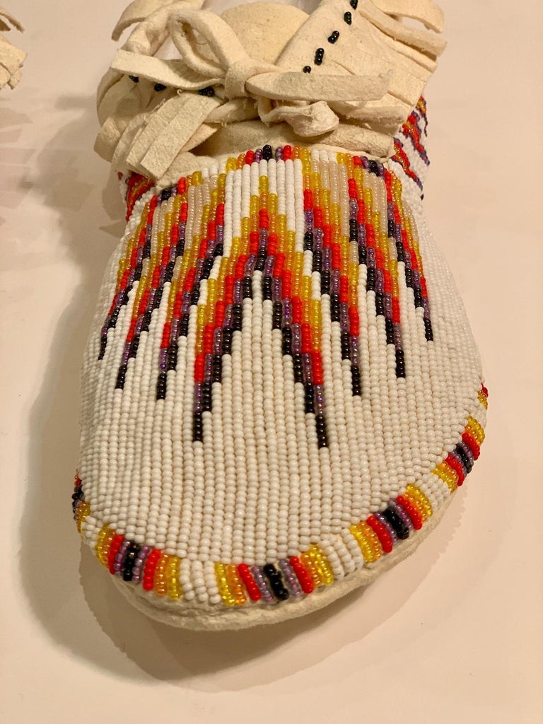 20th Century Beaded Paiute Native American Indian Handmade Work of Art Moccasins For Sale