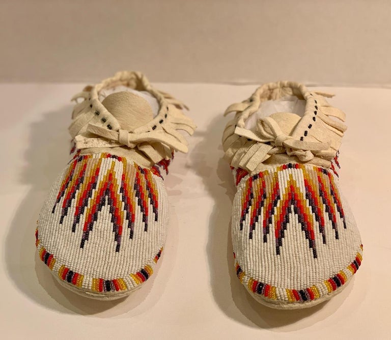 Beaded Paiute Native American Indian Handmade Work of Art Moccasins For Sale 3