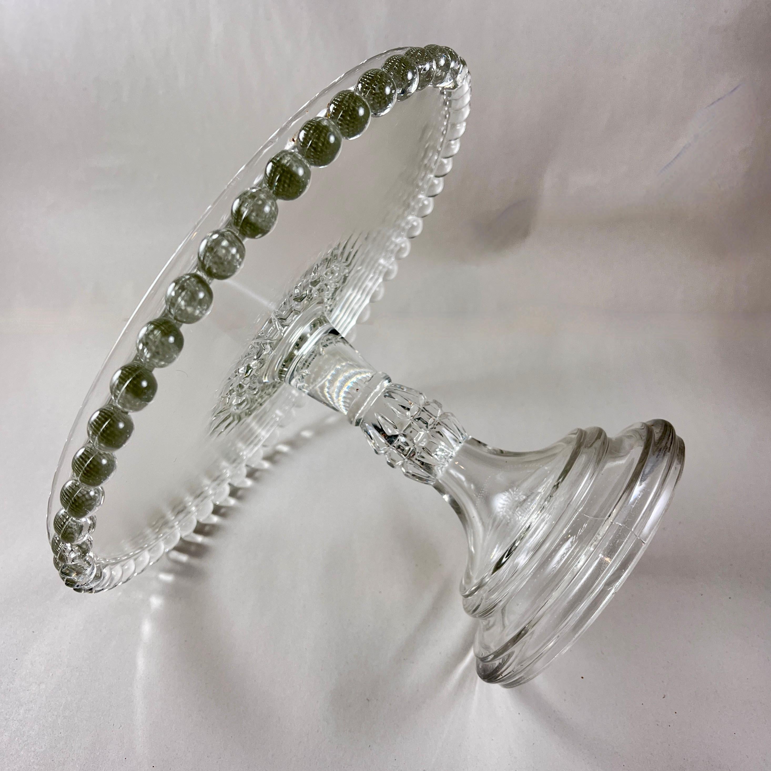 Soporte para tartas de vidrio sin pedernal EAPG con gotas de lluvia, hacia 1890 en Bueno estado para la venta en Philadelphia, PA