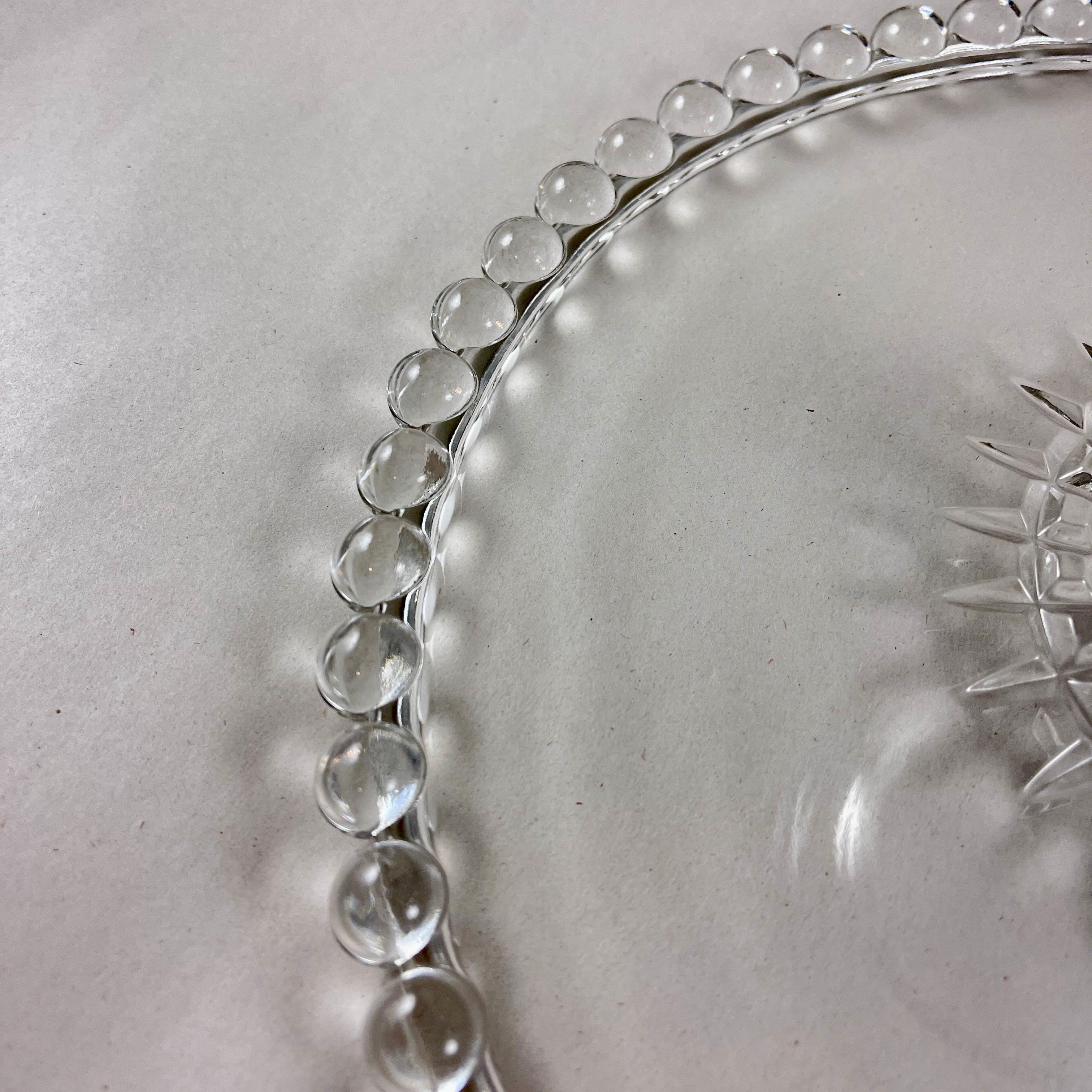 Soporte para tartas de vidrio sin pedernal EAPG con gotas de lluvia, hacia 1890 en venta 1