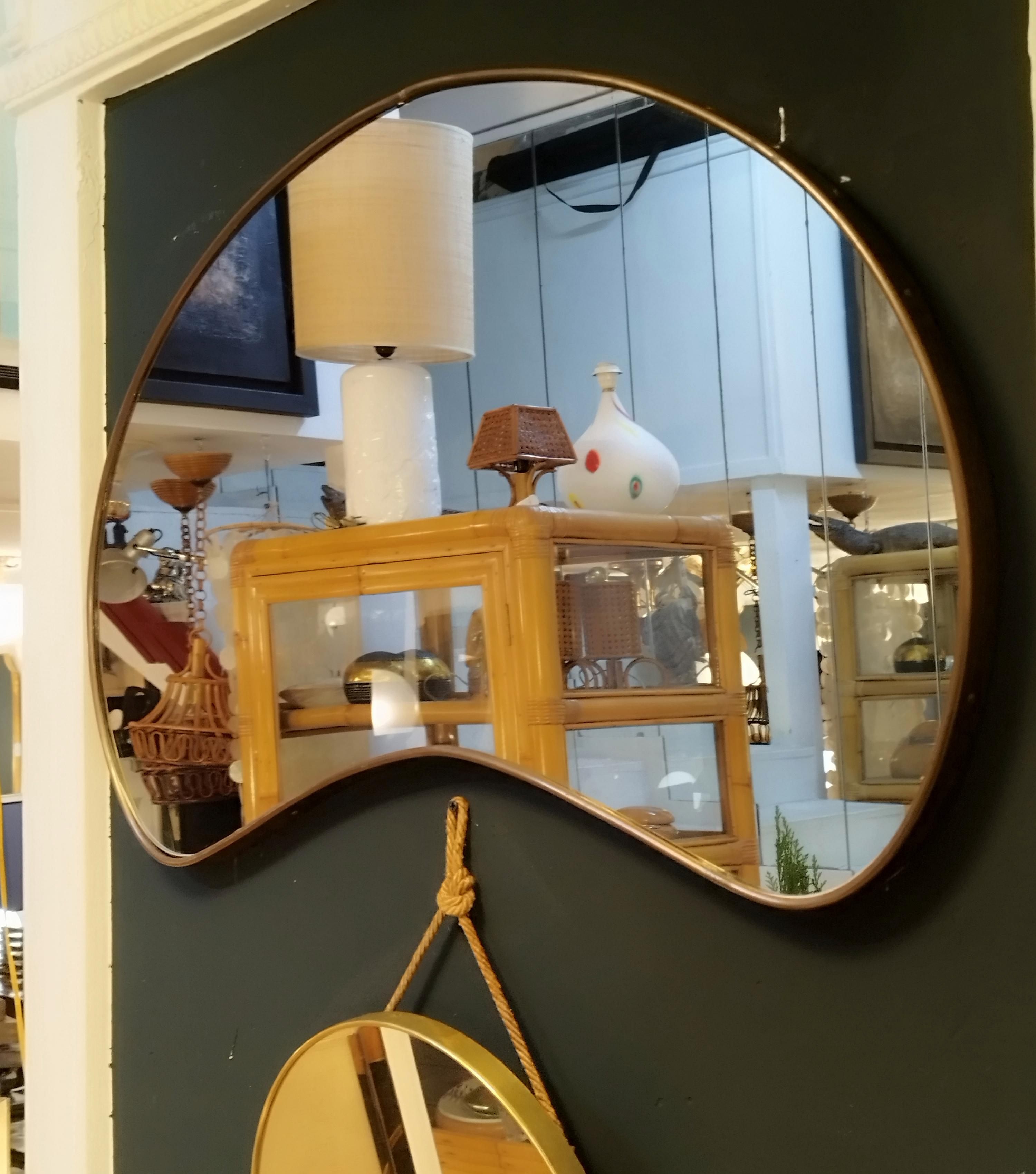 Beans Haricot Freeform Brass Wall Mirror, Italy 1950s In Good Condition For Sale In Naples, IT