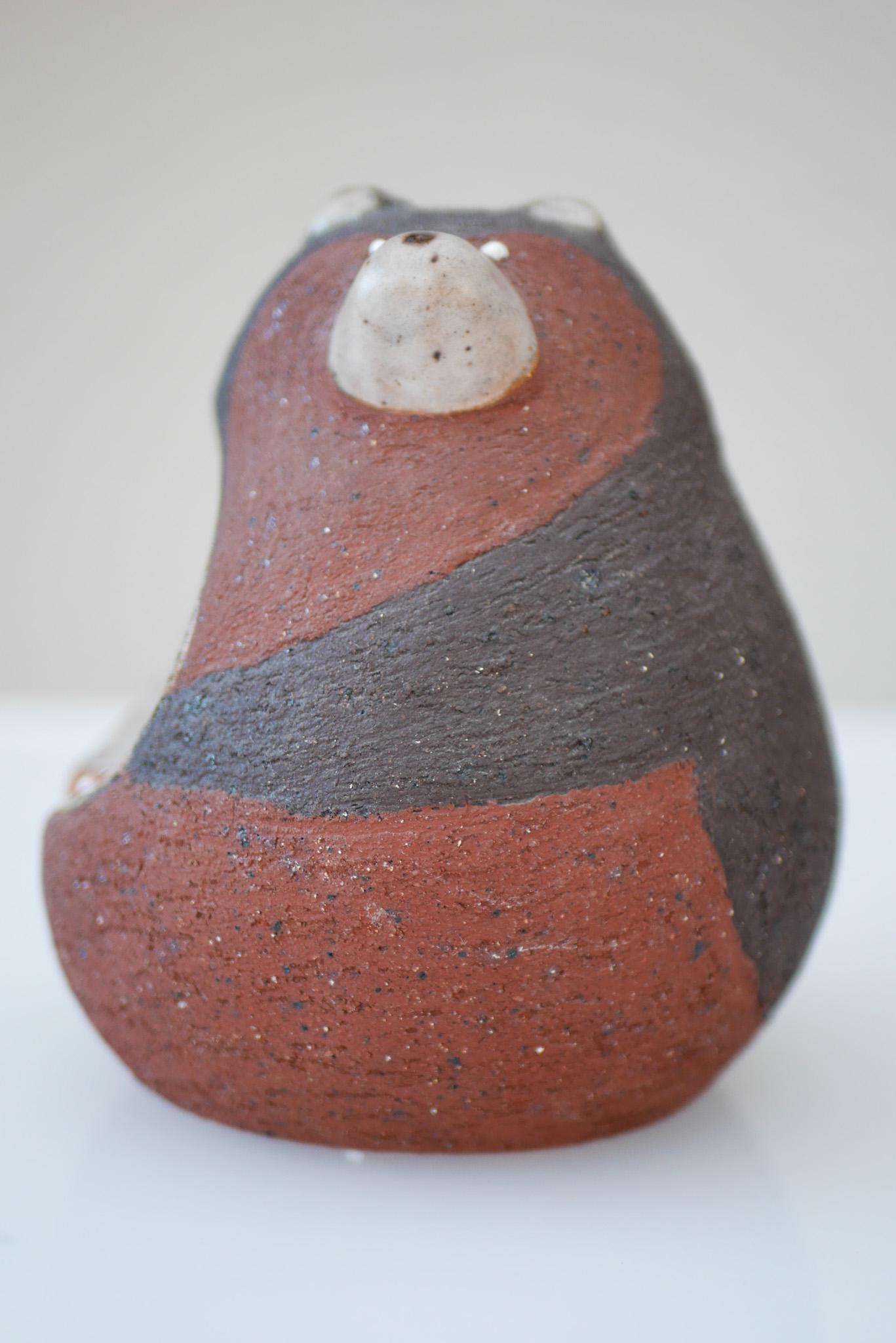 Figurina di orso in ceramica di Thomas Hellström per Nittsjö, Svezia In condizioni buone in vendita a Skarpnäck, SE