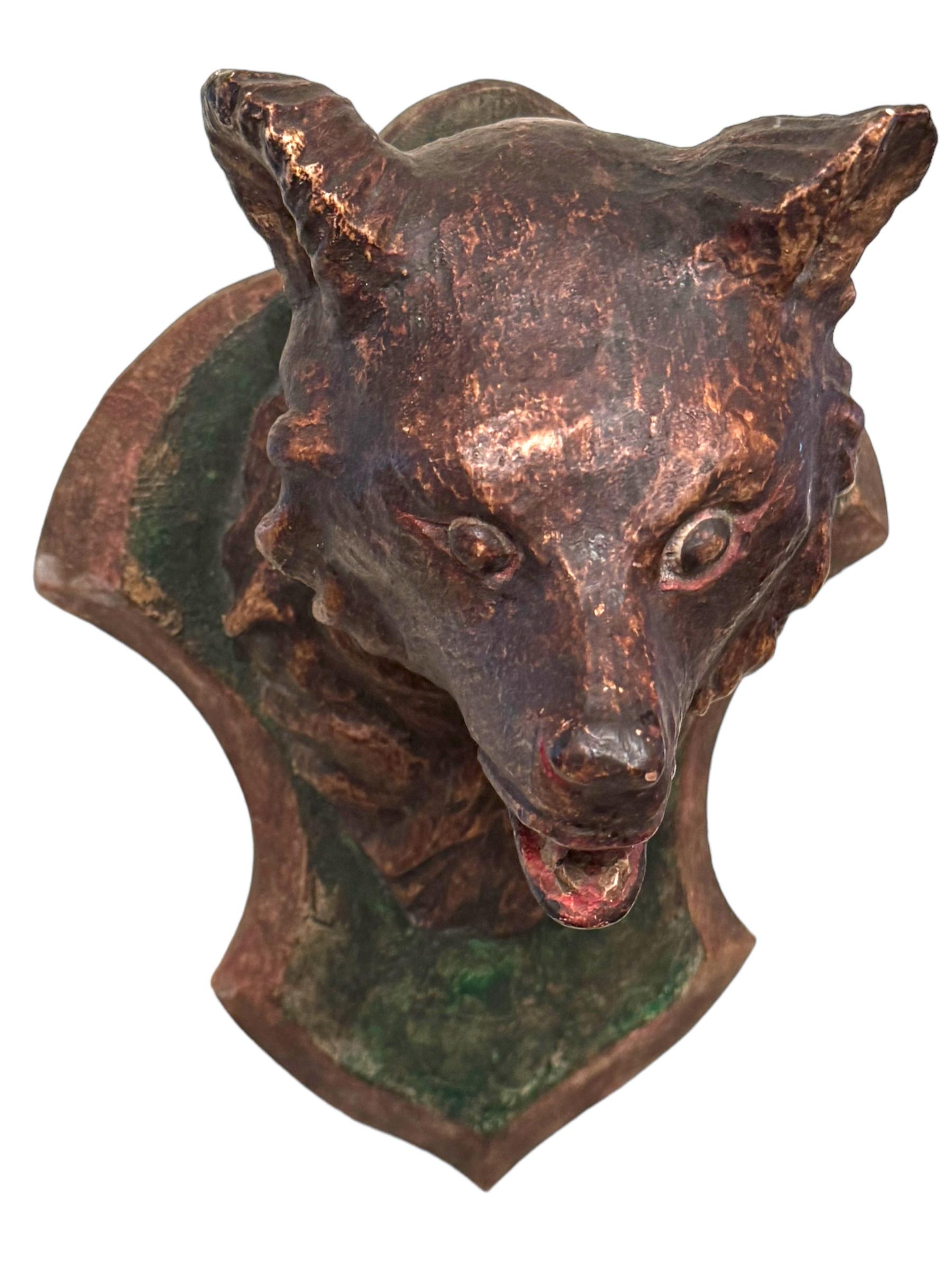 Bärenkopf Black Forest Handgeschnitzte Trophäe der Volkskunst aus Holz, 19. im Angebot 5