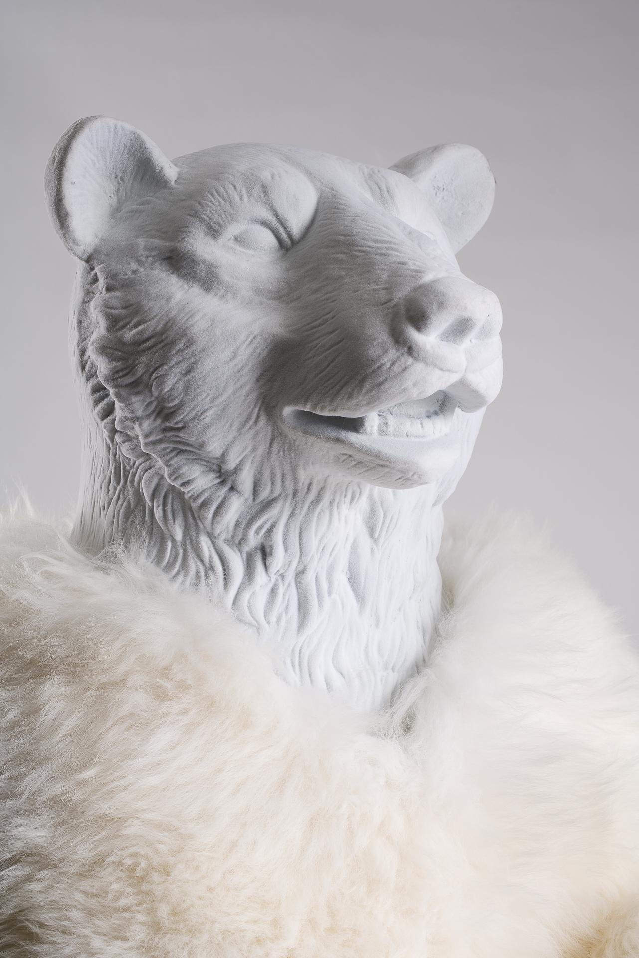 Bear resin sculpture
Natural white sheepskin upholstery
Black steel base
Measures: H 185 cm.
   