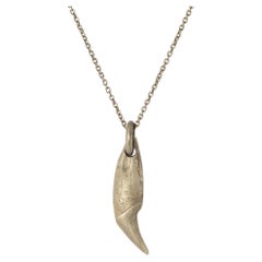 Bear Tooth Necklace Ghost (Medium, DA)