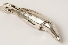 Bear Tooth Necklace Ghost (Medium, PA)