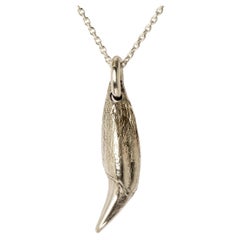 Bear Tooth Necklace Ghost (Medium, PA)