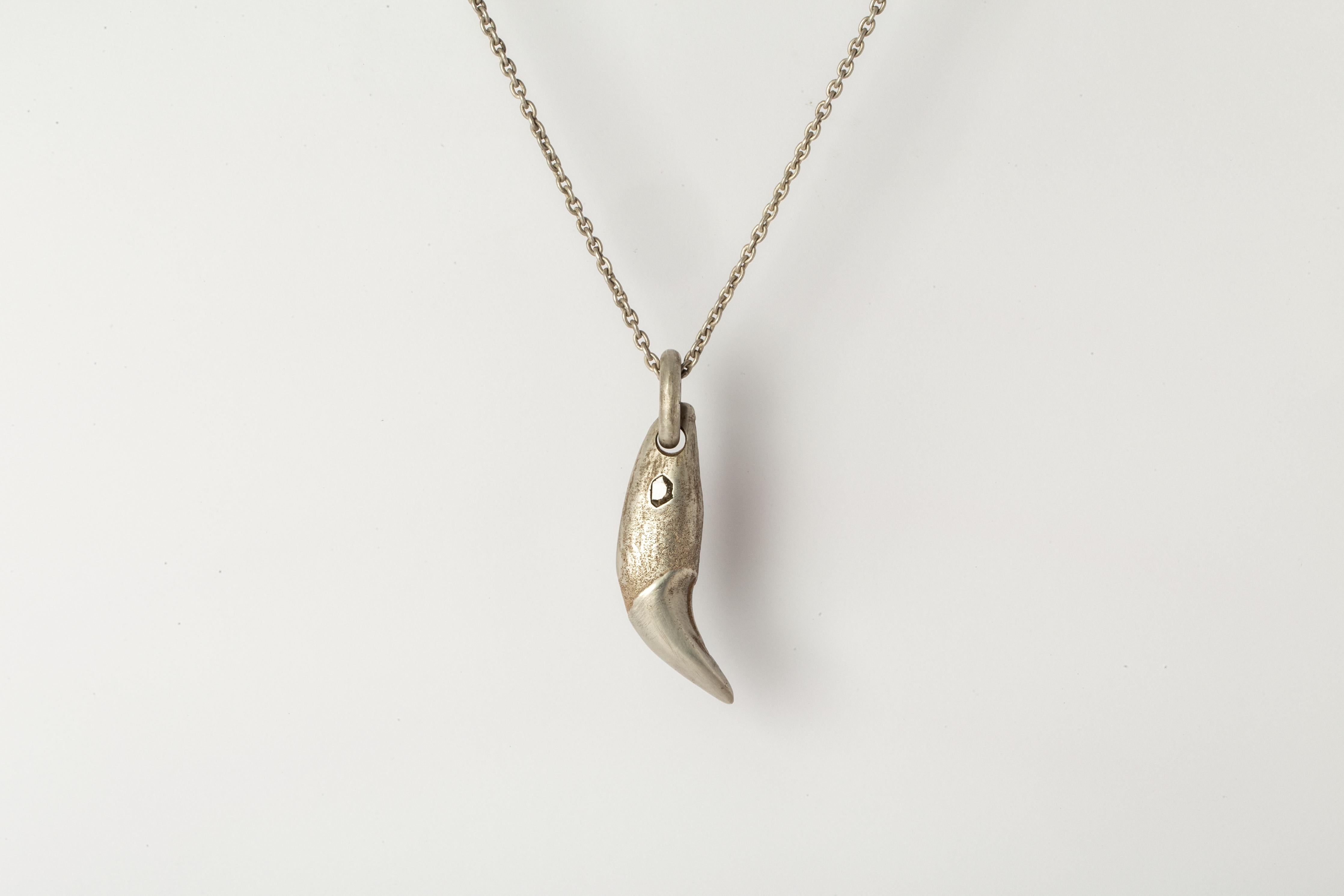 Rough Cut Bear Tooth Necklace Ghost (Small, 0.2 CT, Diamond Slab, DA+DIA) For Sale