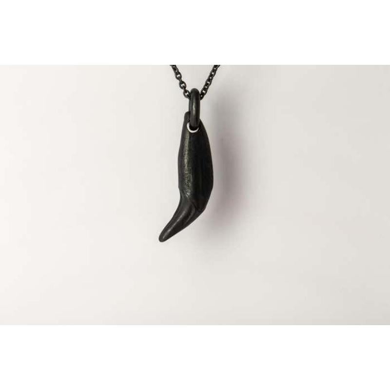 Bear Tooth Necklace Ghost (Small, 0.2 CT, Diamond Slab, KA+DIA) In New Condition For Sale In Hong Kong, Hong Kong Island
