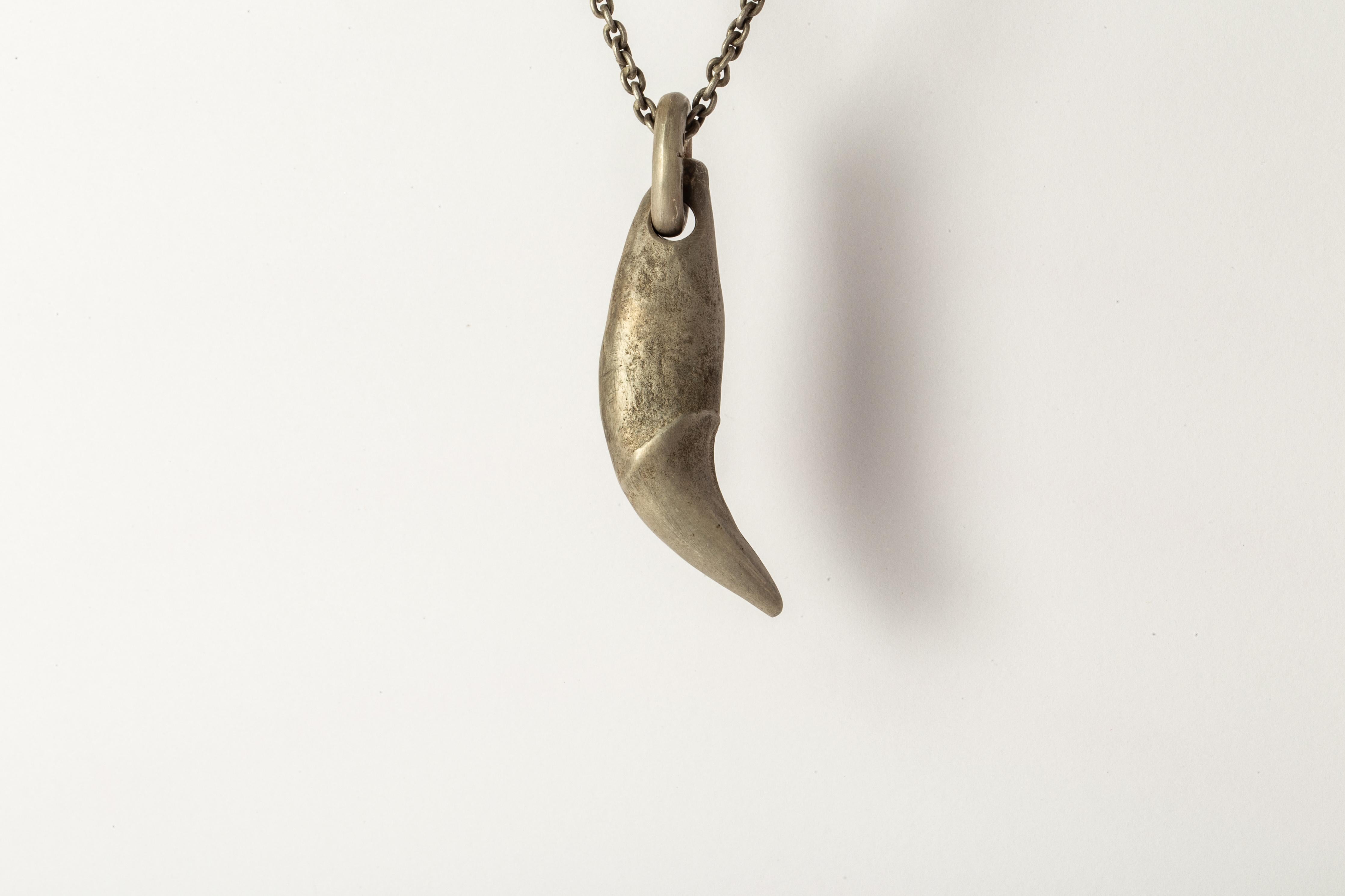 Women's or Men's Bear Tooth Necklace Ghost (Small, DA) For Sale